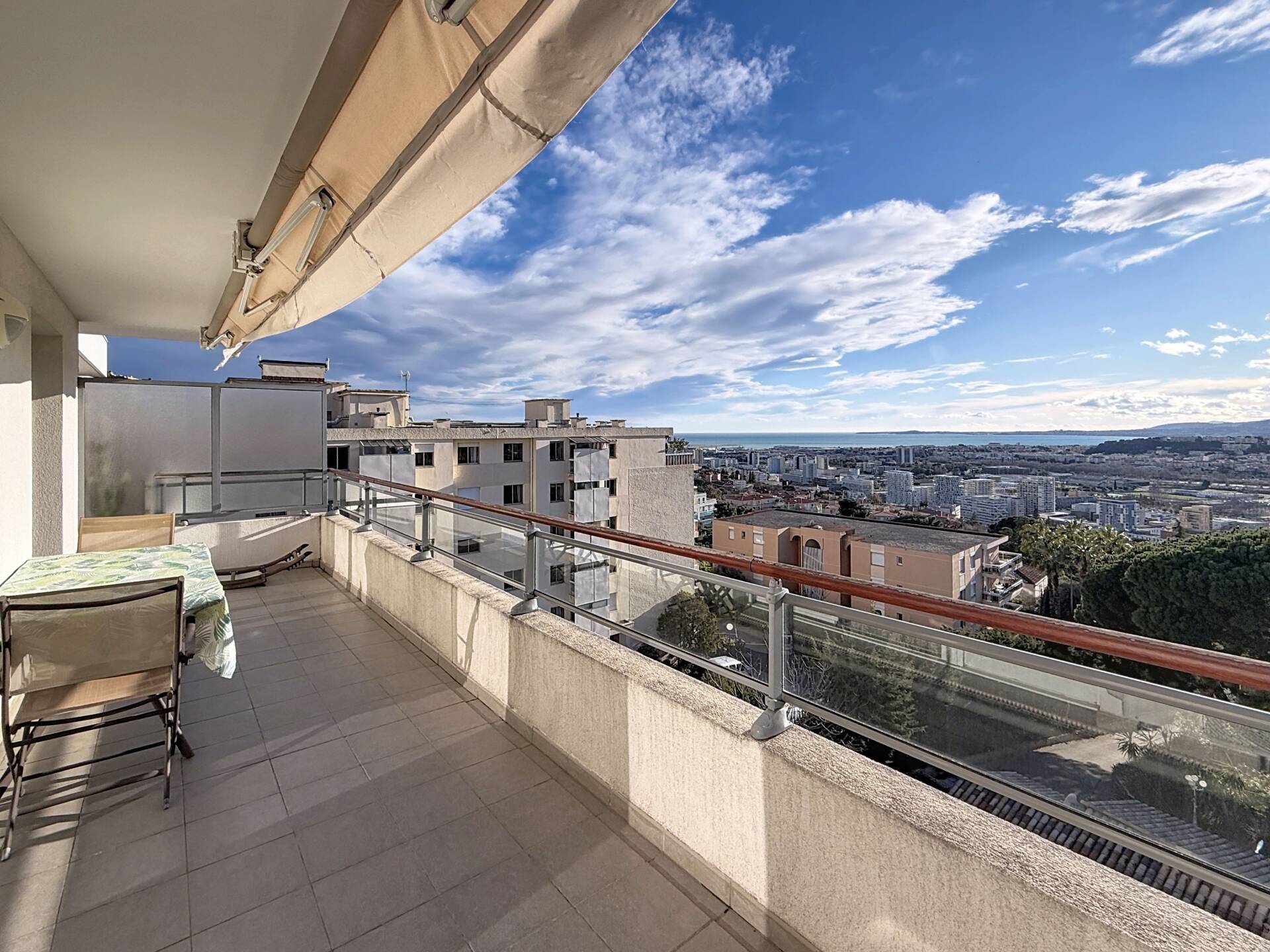 Appartement  - 2 pièces  - 41.45 m² -  289 000 € - À vendre 