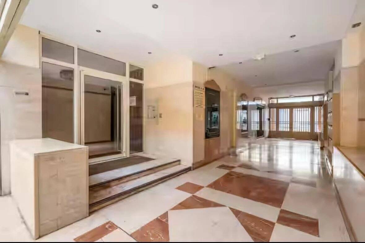 Appartement  - 2 pièces  - 39.0 m2 -  275 000 € - À vendre 