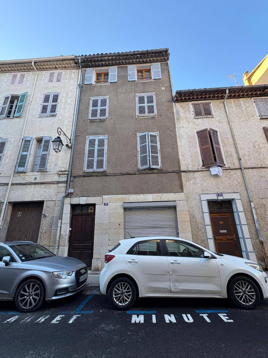 Local commercial à Trans-en-Provence (83720)