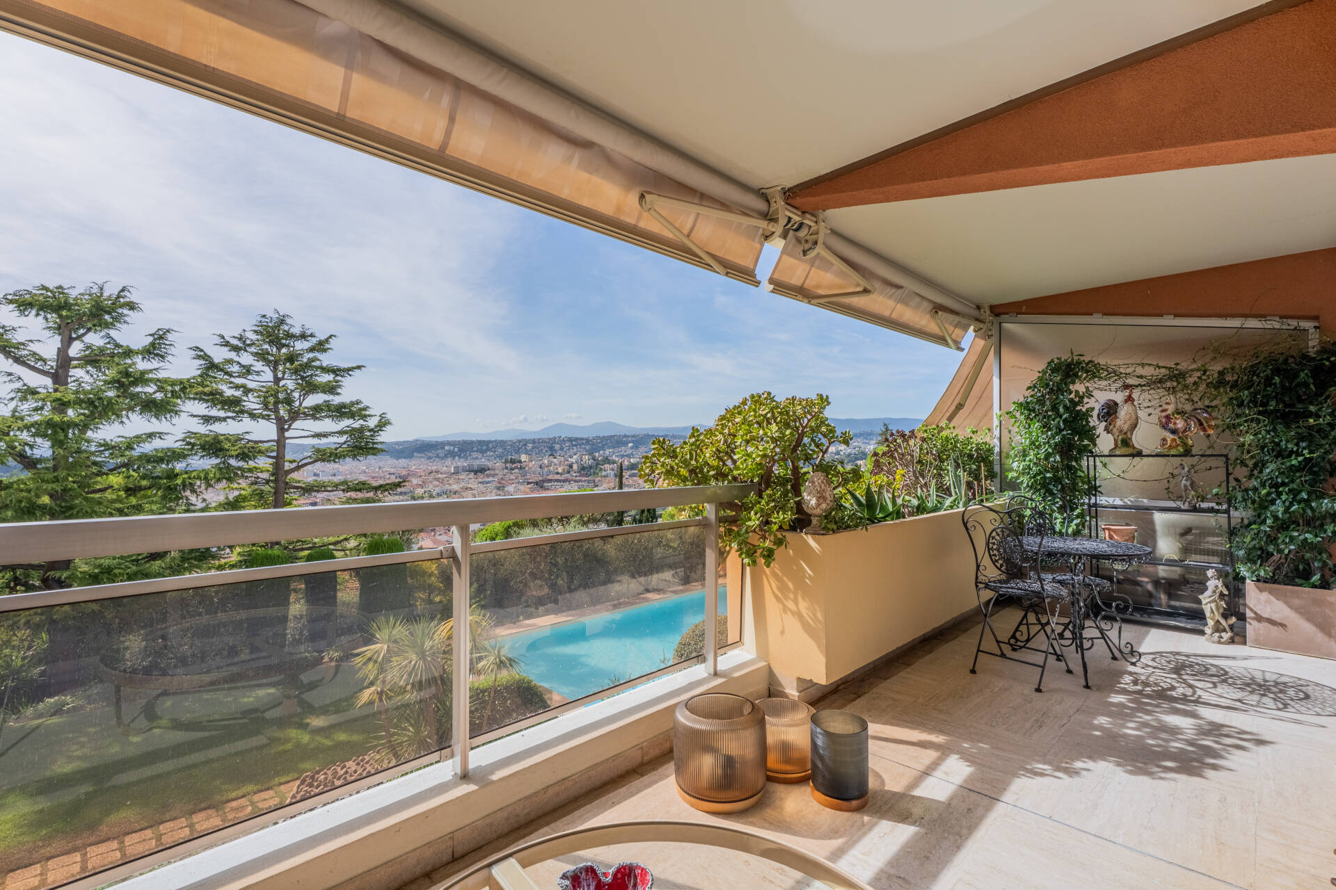 Appartement  - 3 pièces  - 83.02 m² -  1 160 000 € - À vendre 