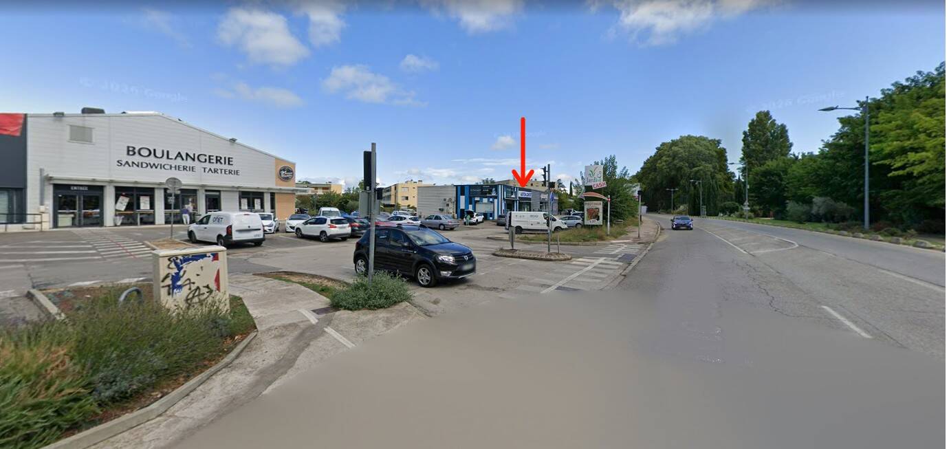 A louer Brignoles Local commercial 133 m2 - Bonne visibilité