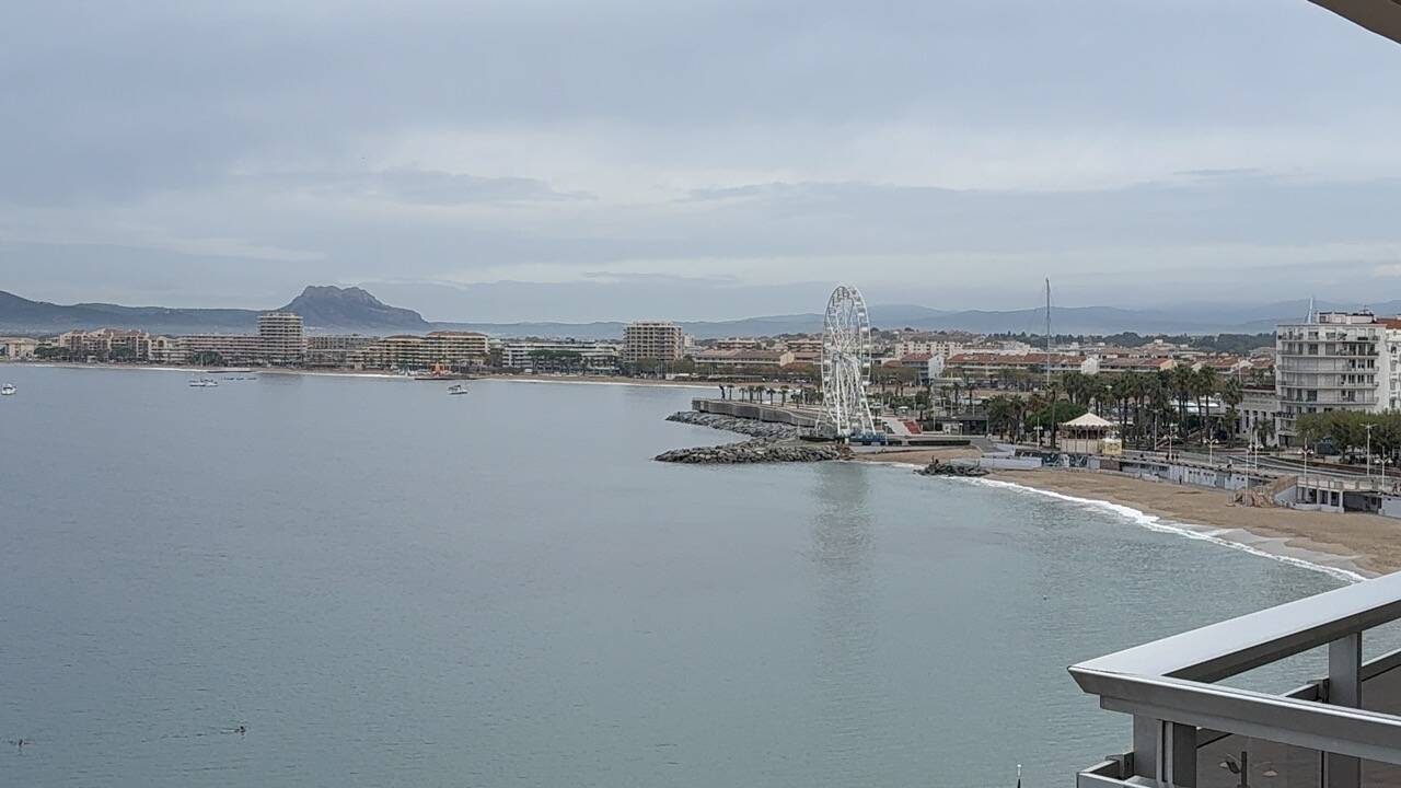 🌴 Viager occupé d’exception à Saint-Raphaël 83700– Triangle d’Or – Vue mer panoramique Dame de 90 ans