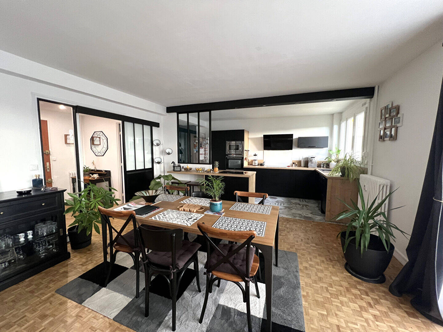 Appartement T3 pièce(s) 87 m2 Balcon et Parking privé