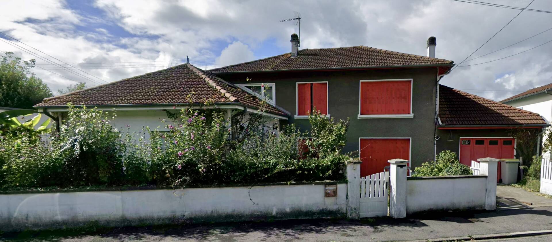 Oloron – Maison familiale avec jardin – Vente à terme libre