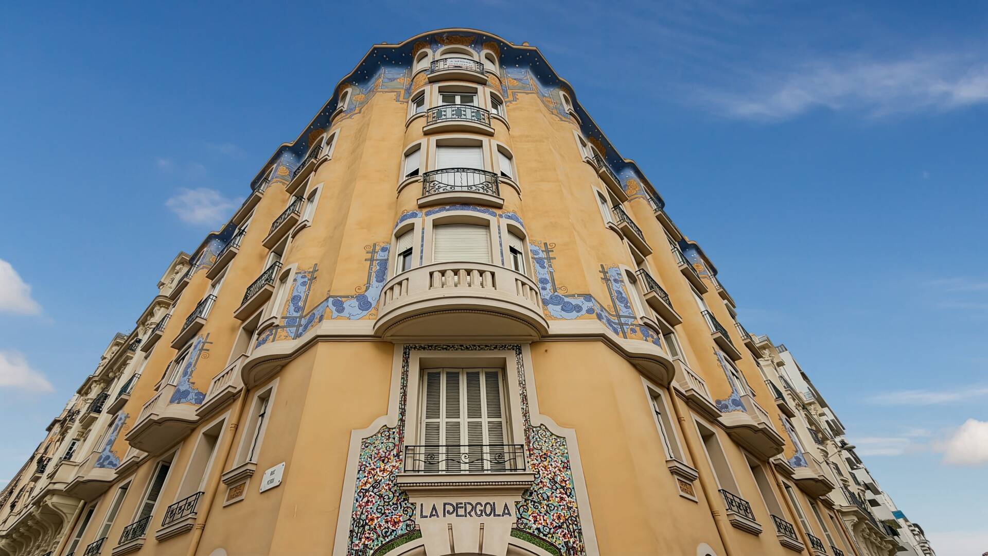 Appartement  - 5 pièces  - 100.5 m² -  695 000 € - À vendre 