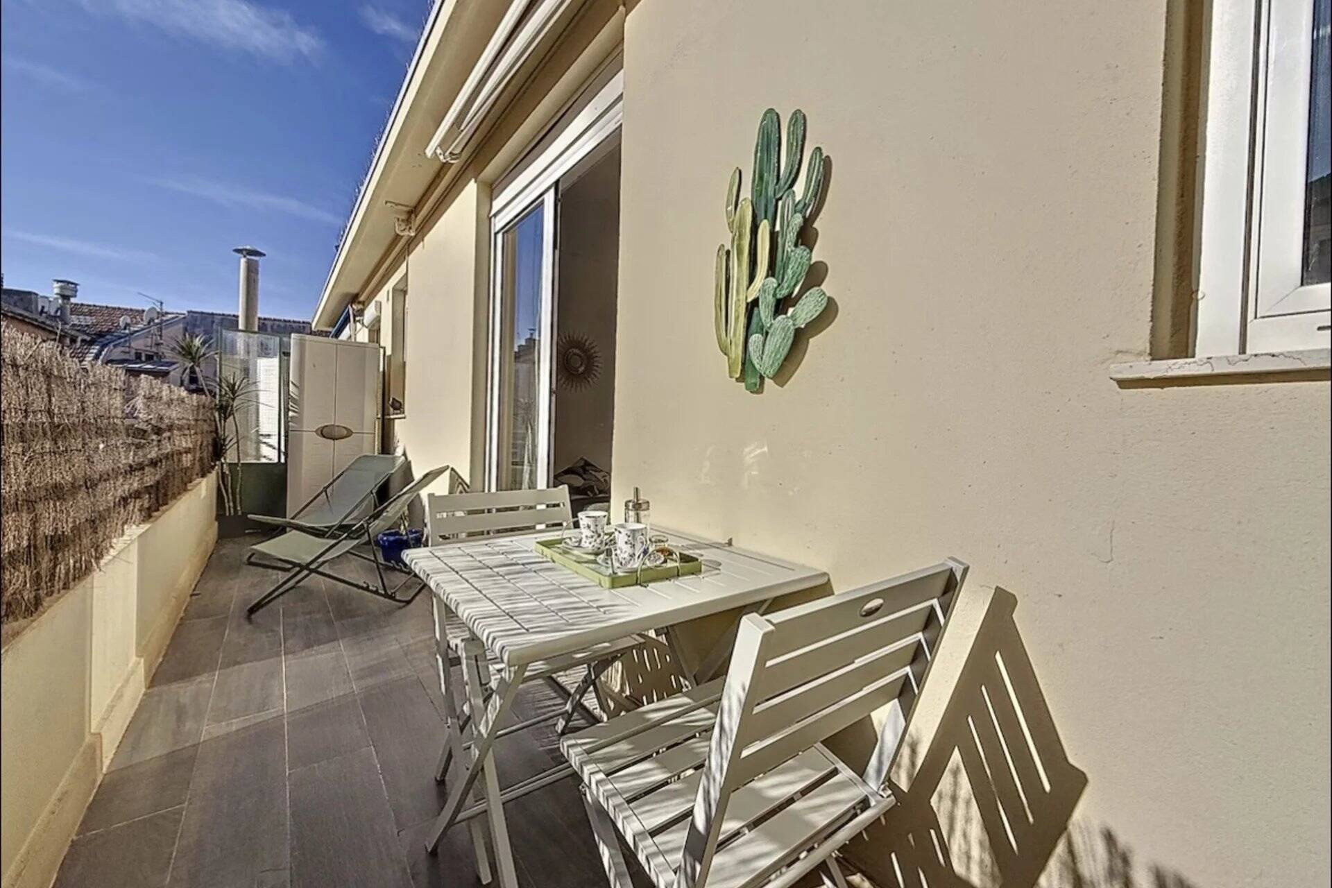 Nice Carré d'Or - STUDIO AVEC TERRASSE AU CALME