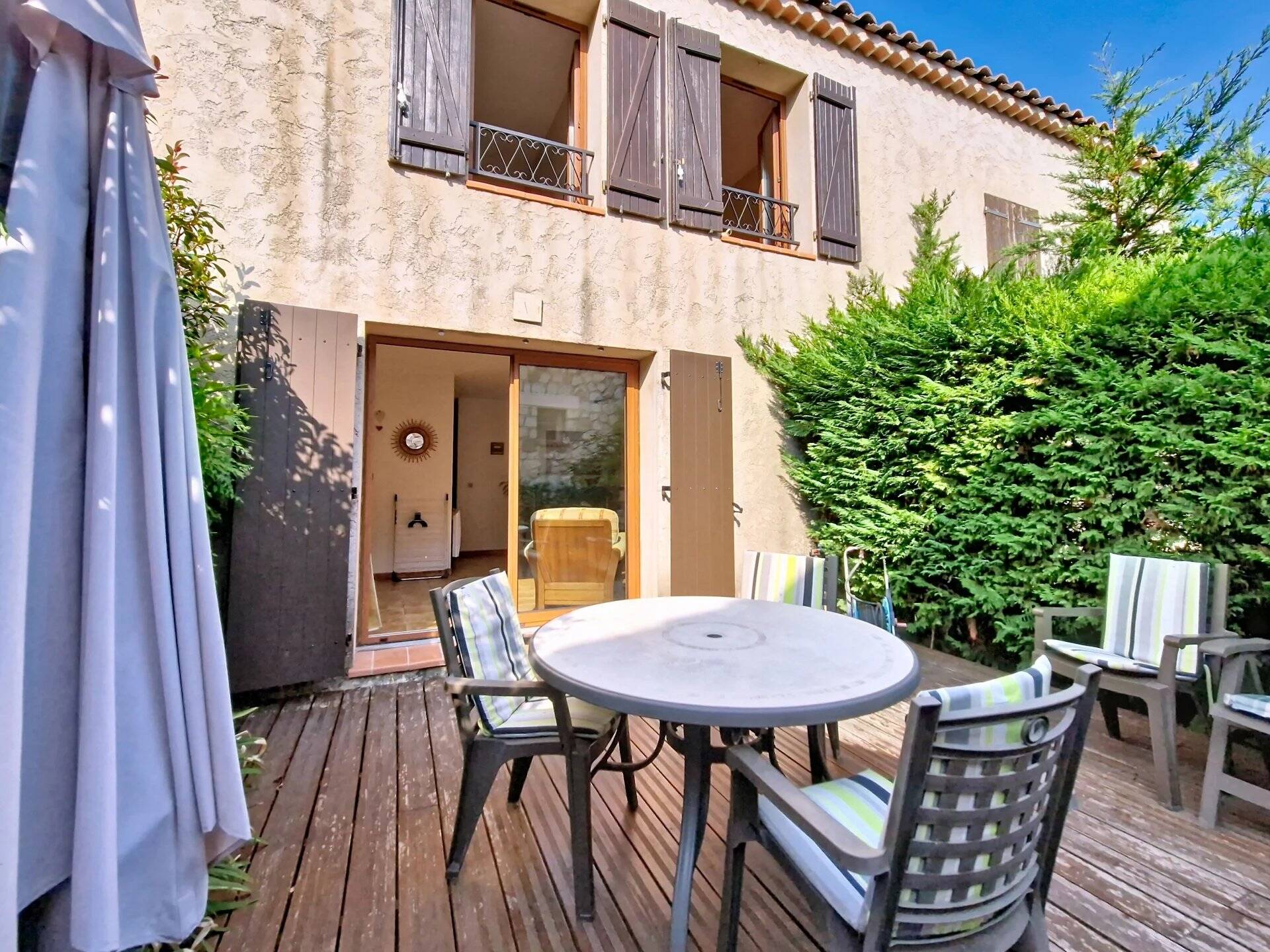 Appartement  - 4 pièces  - 72.0 m2 -  500 000 € - À vendre 