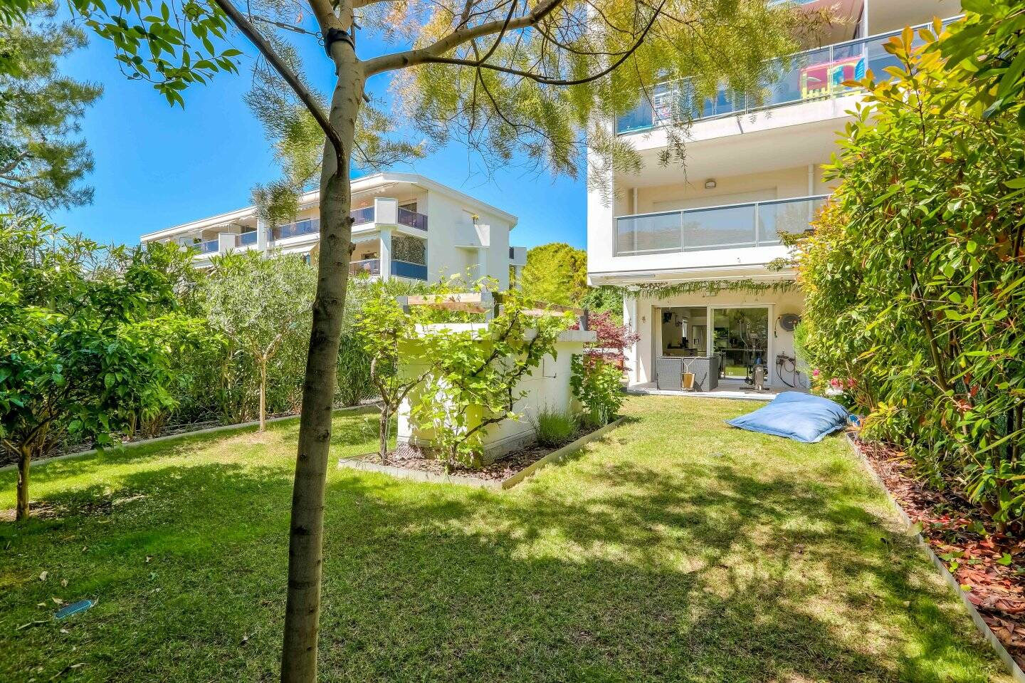 Nice Cimiez - Appartement et son magnifique jardin avec jacuzzi