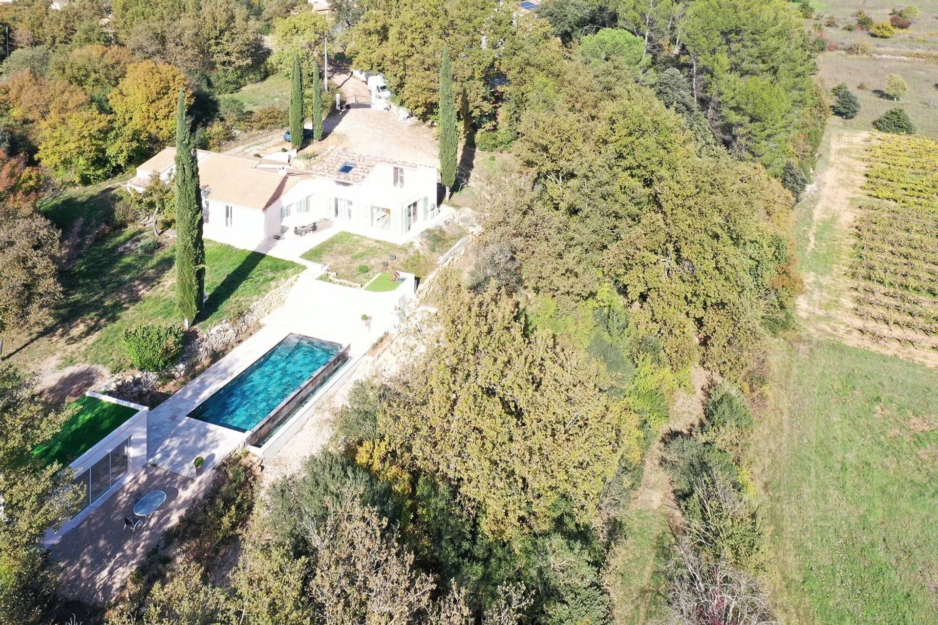 Havre de paix entre modernité et nature – Villa d'exception à Bras