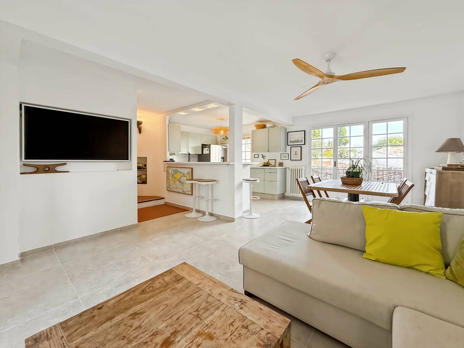 Maison de 5 pièces sur 3 Niveaux - Cagnes sur mer