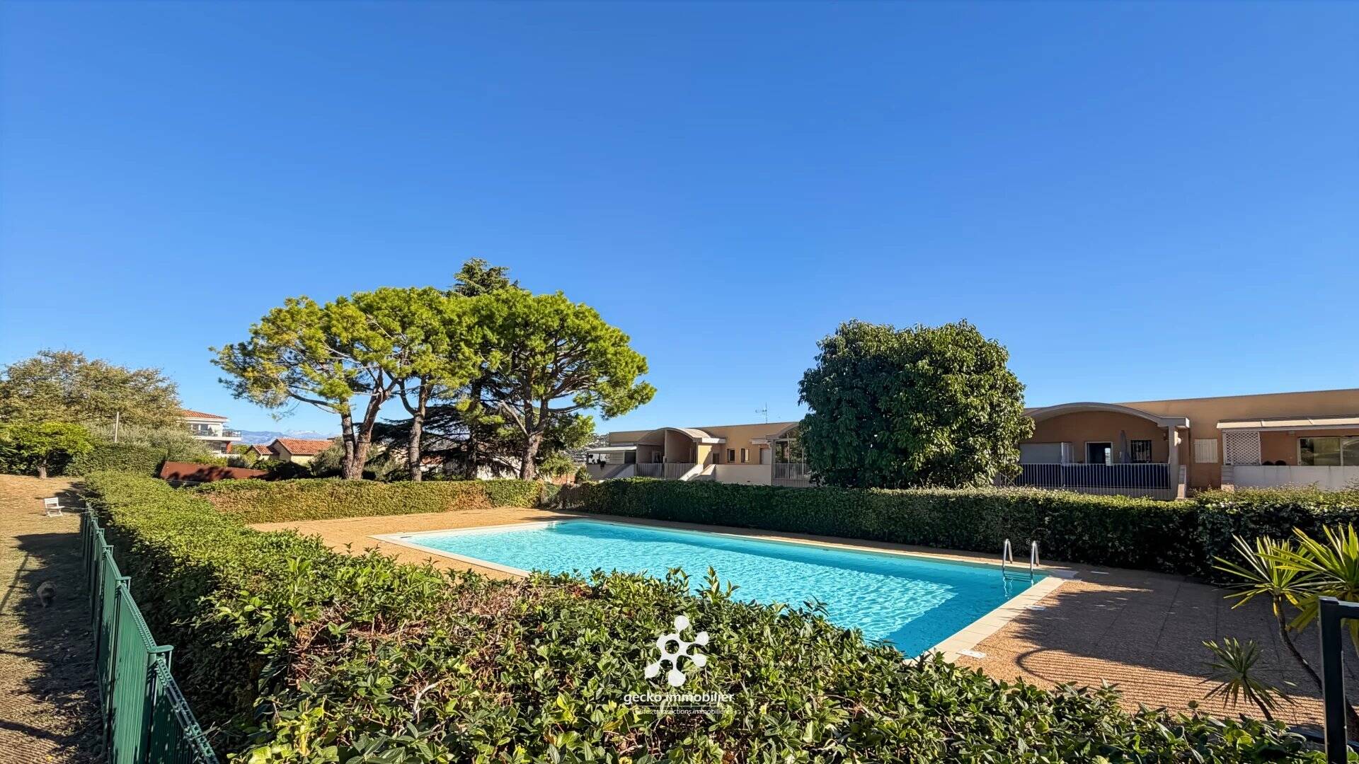 St Laurent du Var - corniche Fahnestock - Studio dans résidence avec piscine