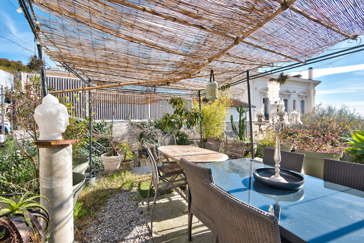 Maison  - 4 pièces  - 93.0 m2 -  980 000 € - À vendre 