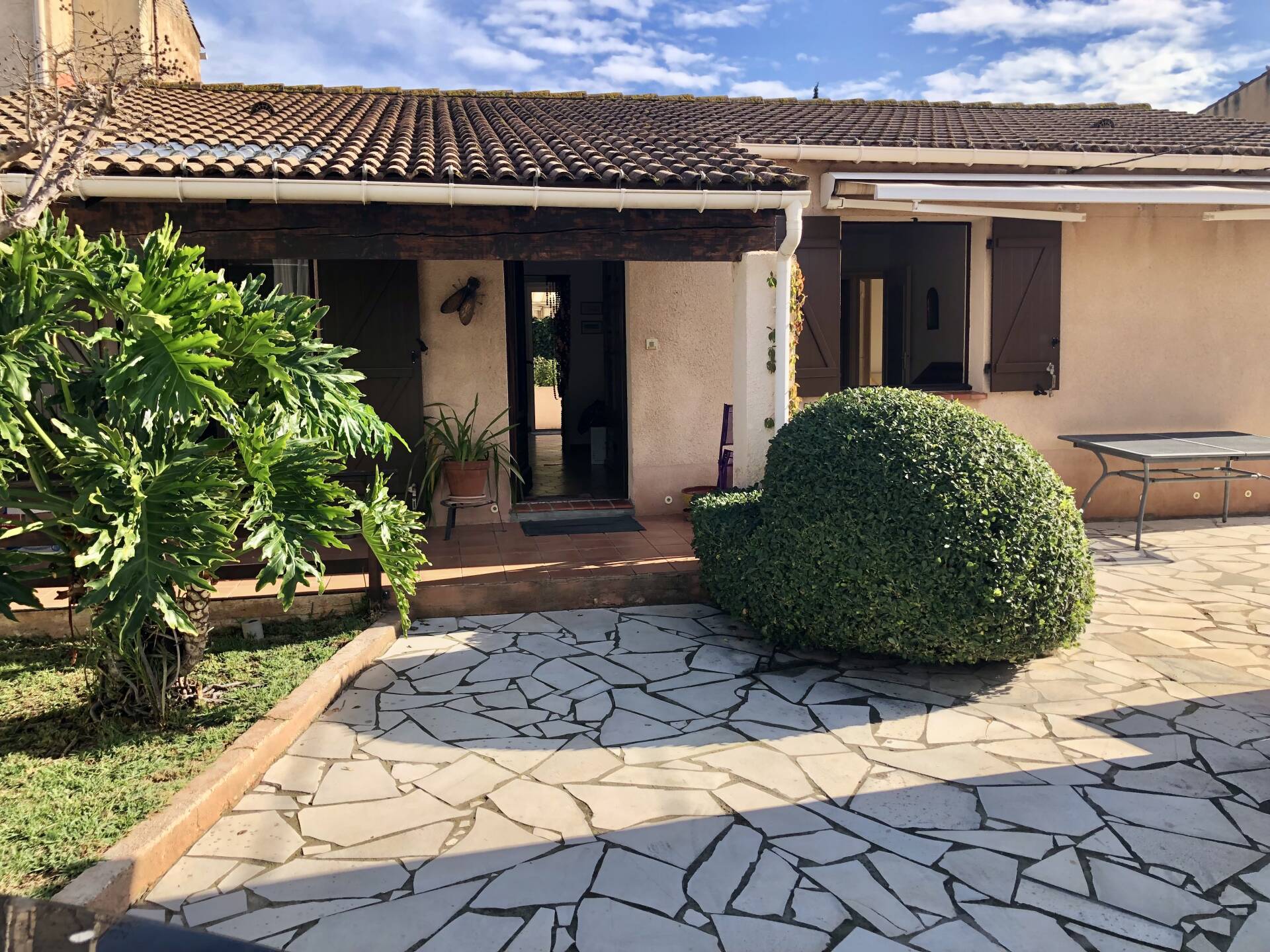 LA SEYNE SUR MER - COLLE D'ARTAUD - VILLA plain pied 4 Pièces sur 485m² de terrain