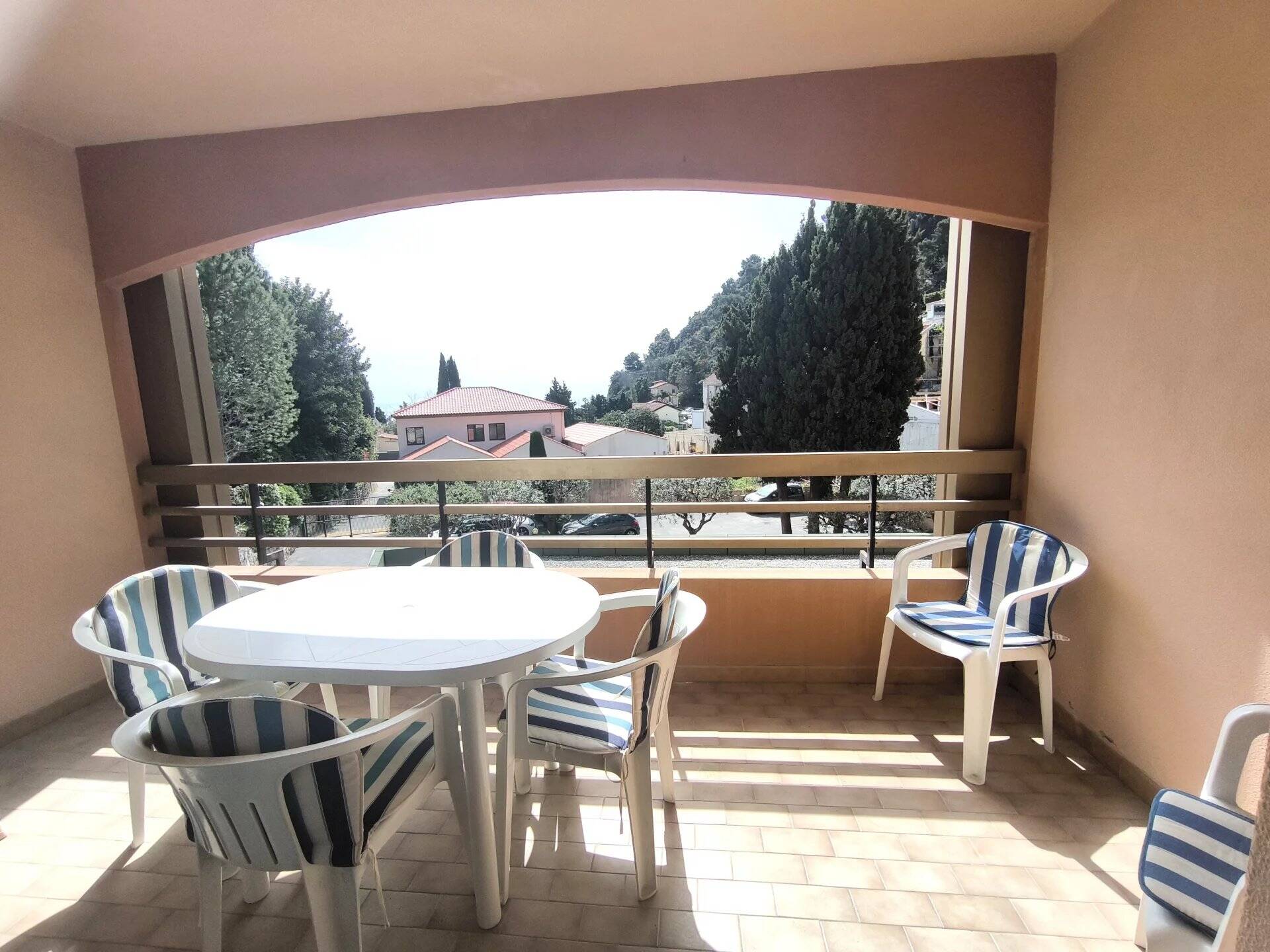 Eze Bord de Mer 2 Pièces avec Terrasse - Vue Mer - Parking