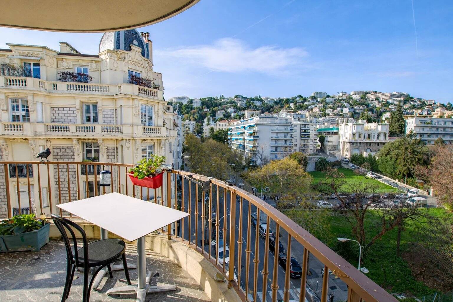 Appartement  - 4 pièces  - 84.65 m2 -  389 000 € - À vendre 