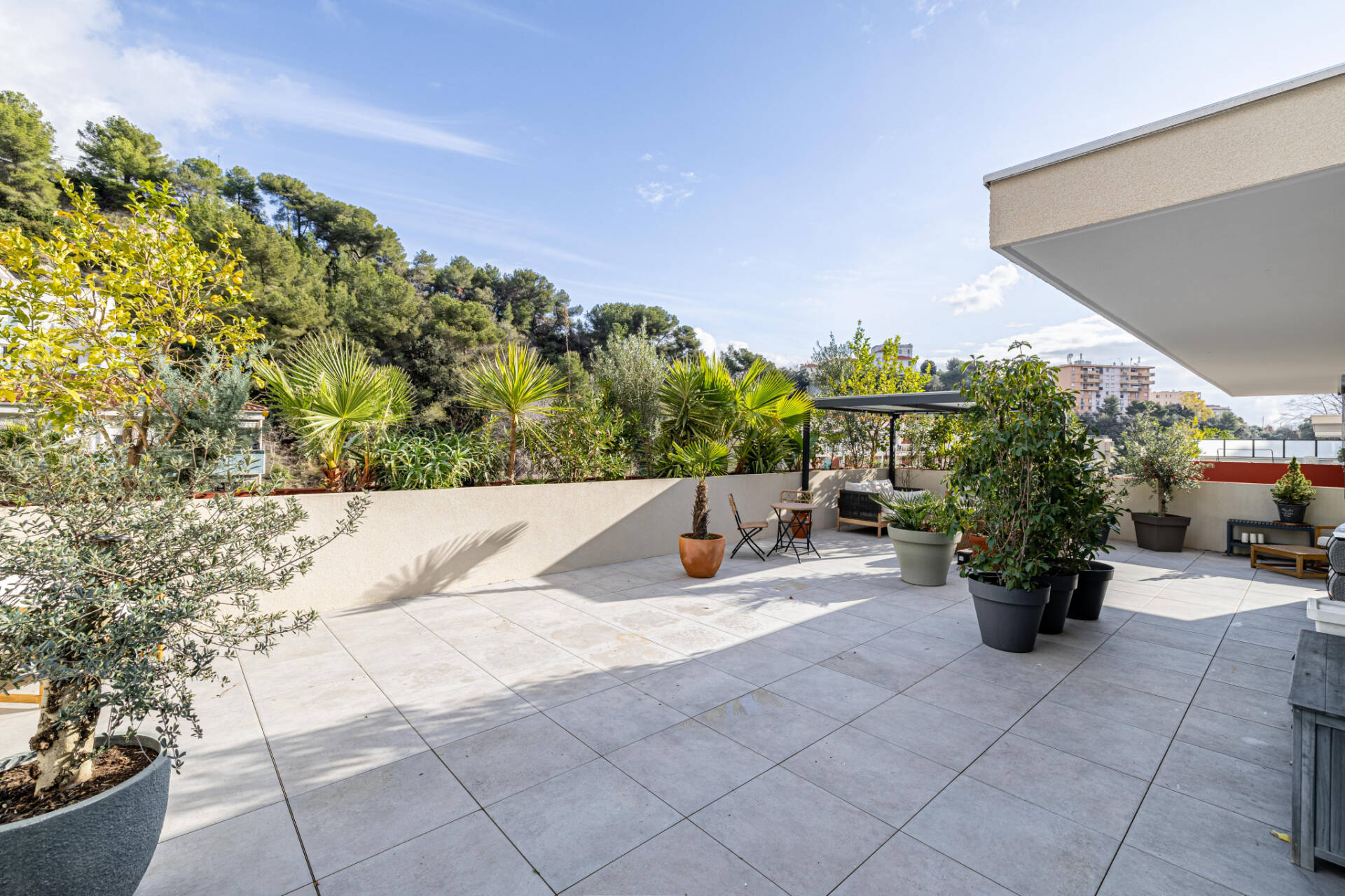 4 pièces - Toit terrasse - Cave et possibilité garage