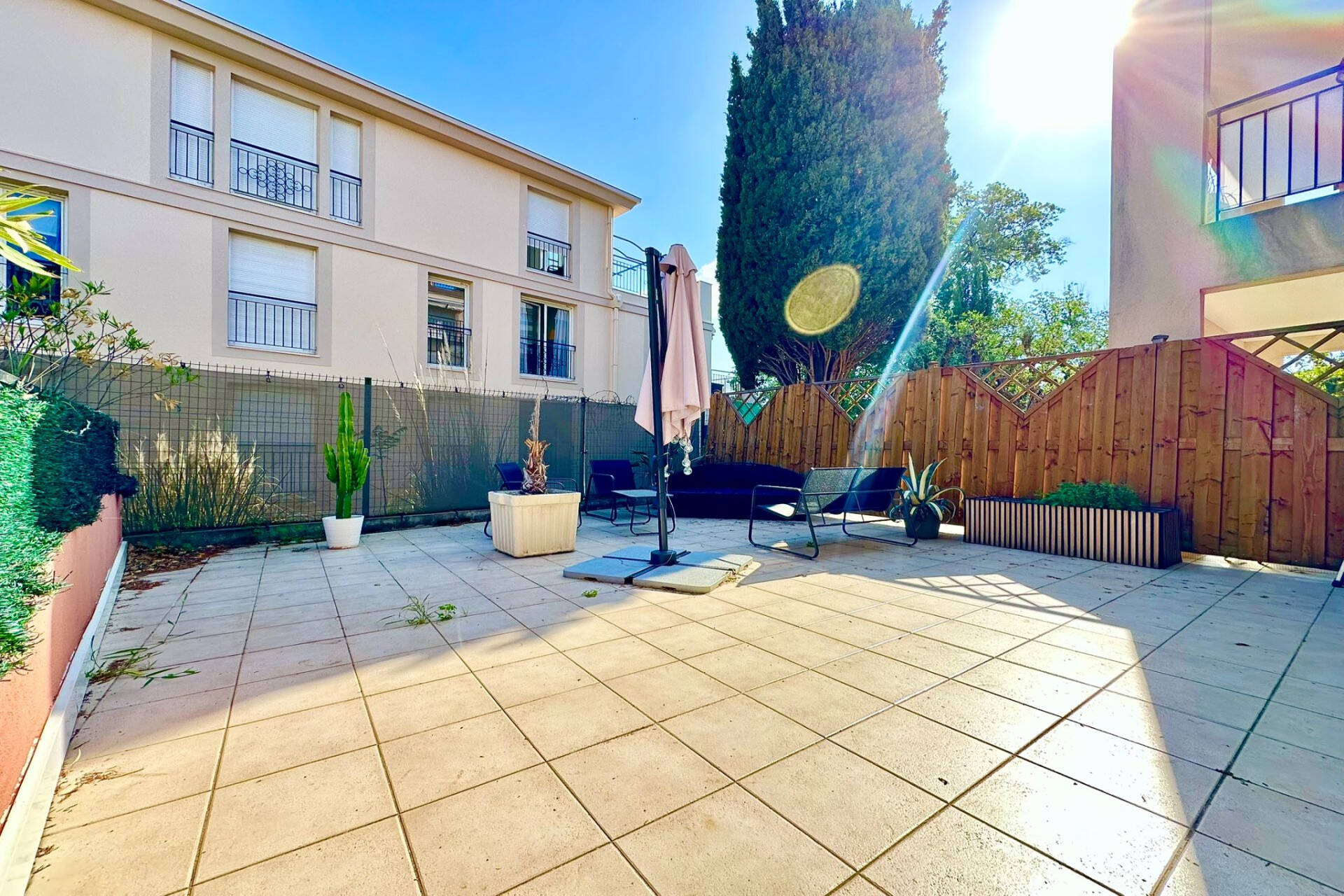 Appartement  - 2 pièces  - 45.68 m² -  285 000 € - À vendre 
