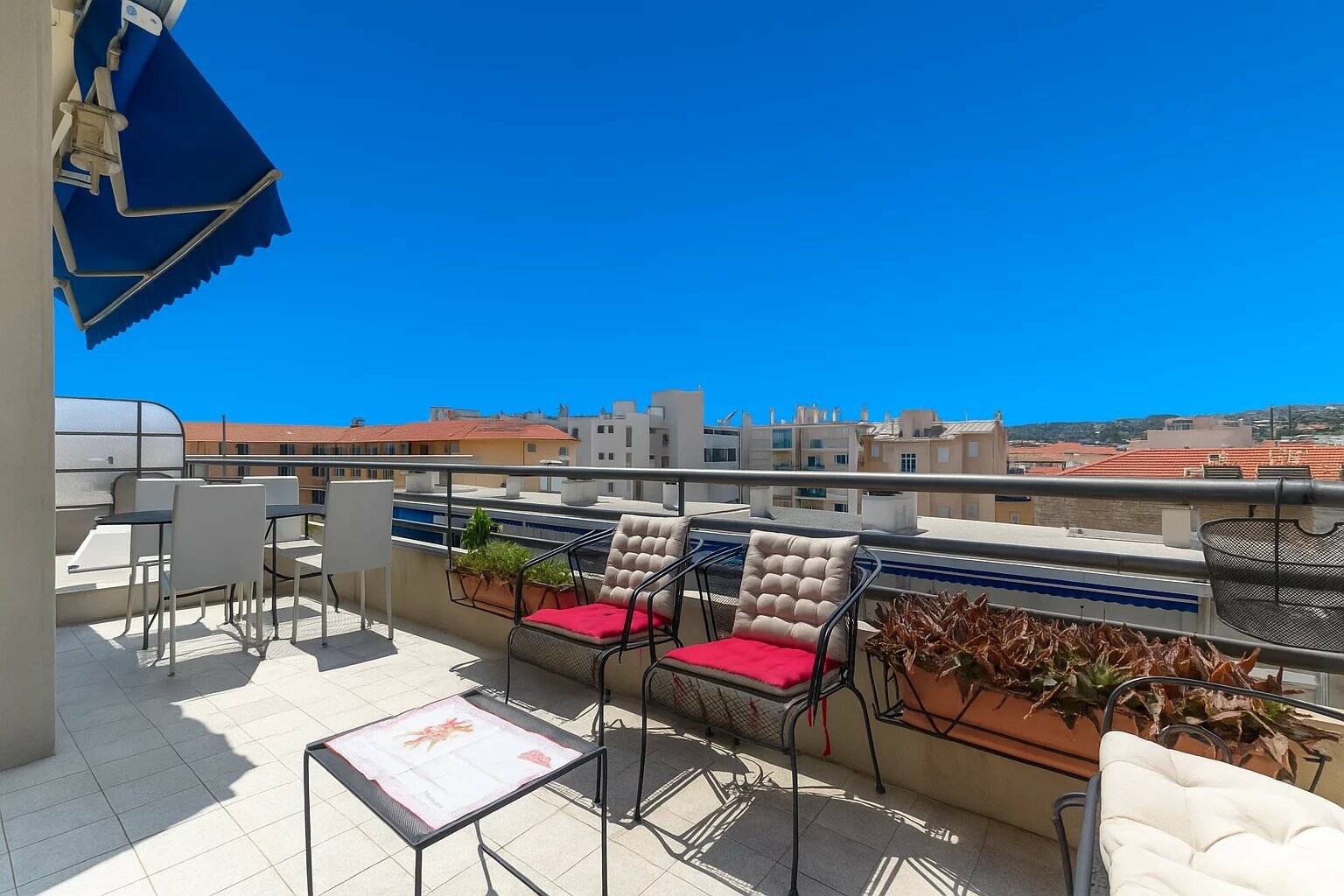 Appartement  - 3 pièces  - 50.07 m2 -  639 000 € - À vendre 