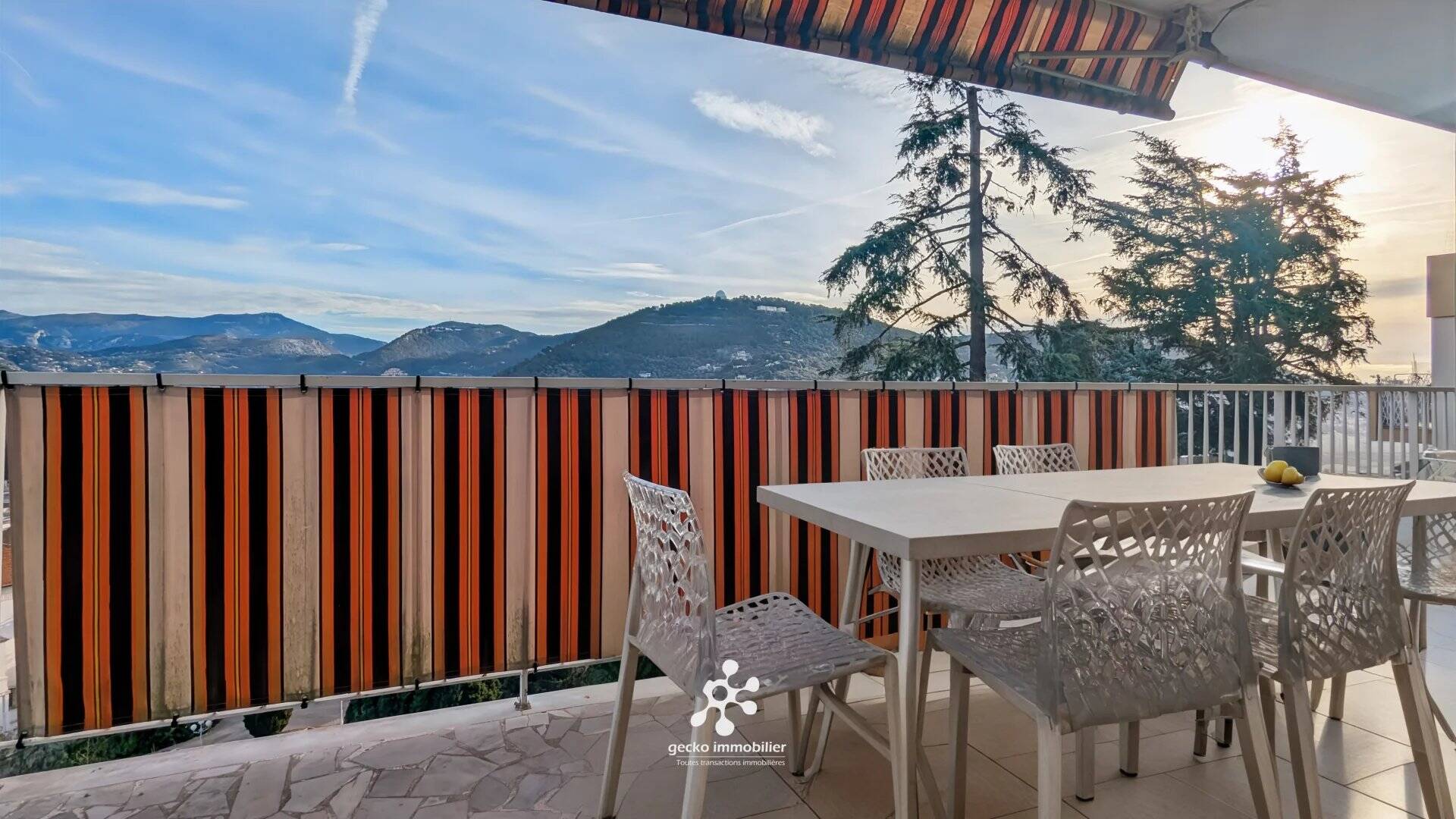 NICE - CIMIEZ/RIMIEZ - Appartement 4 pièces avec terrasse, balcon et vue panoramique