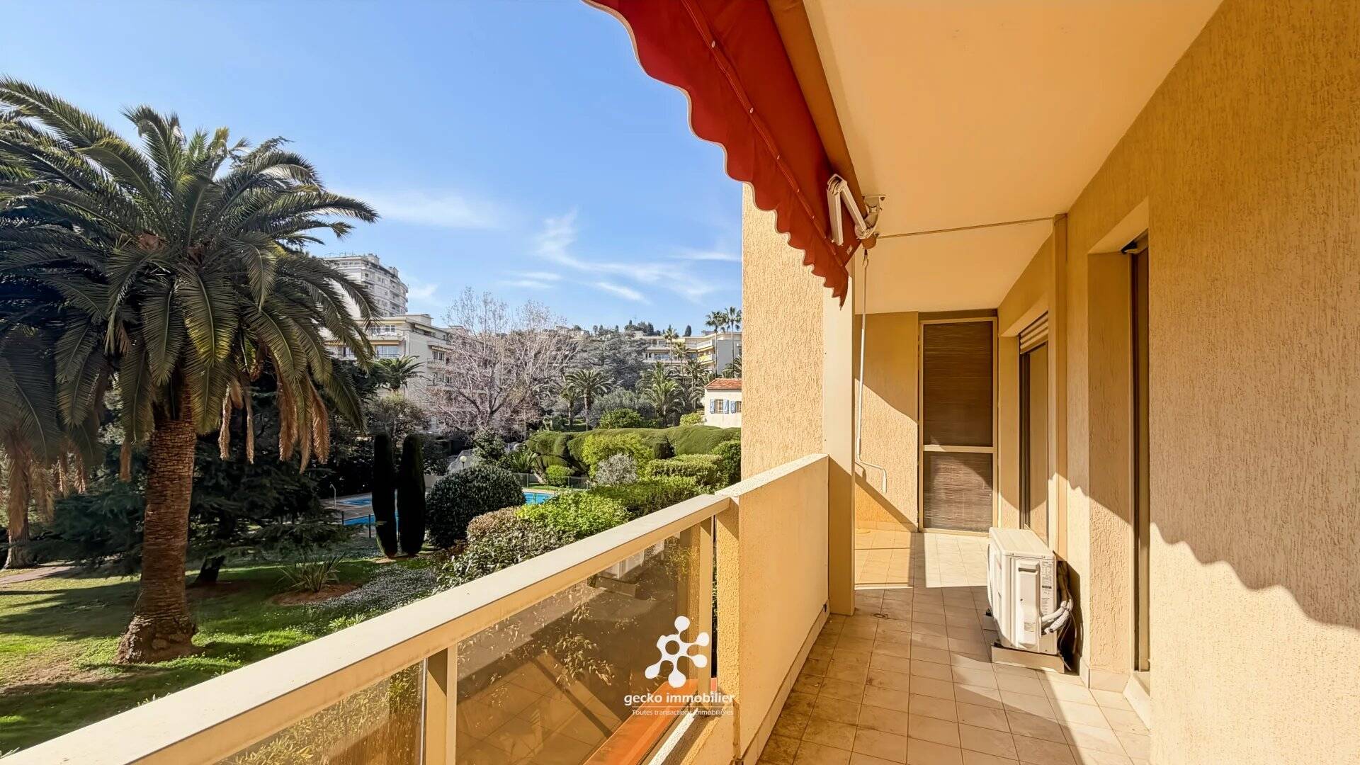 Nice - Magnan - 2 pièces avec terrasse dans résidence avec piscine