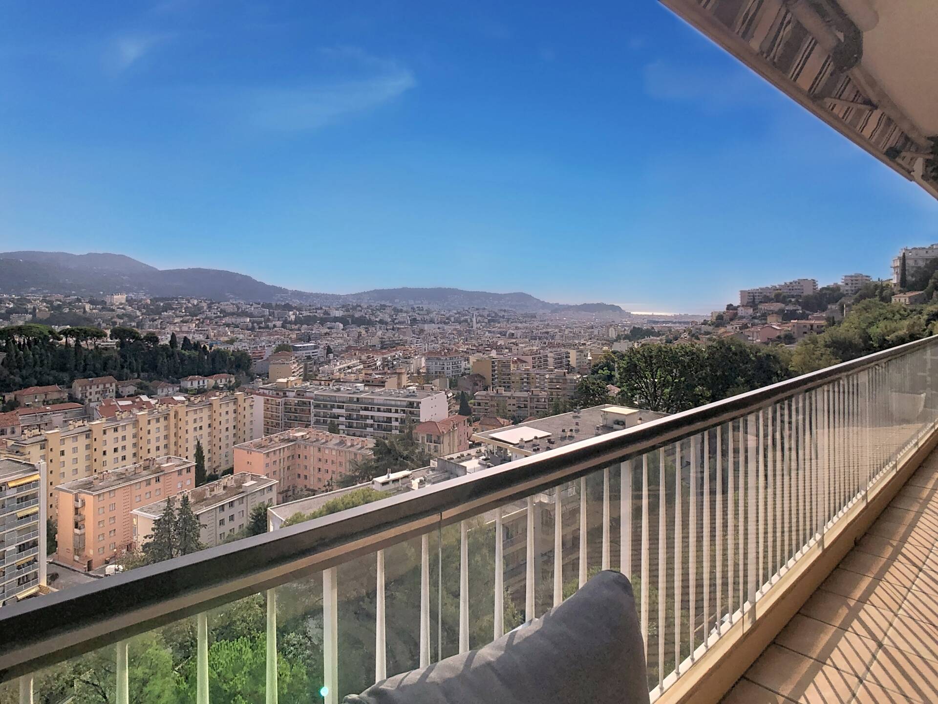 Appartement  - 4 pièces  - 100.0 m2 -  720 000 € - À vendre