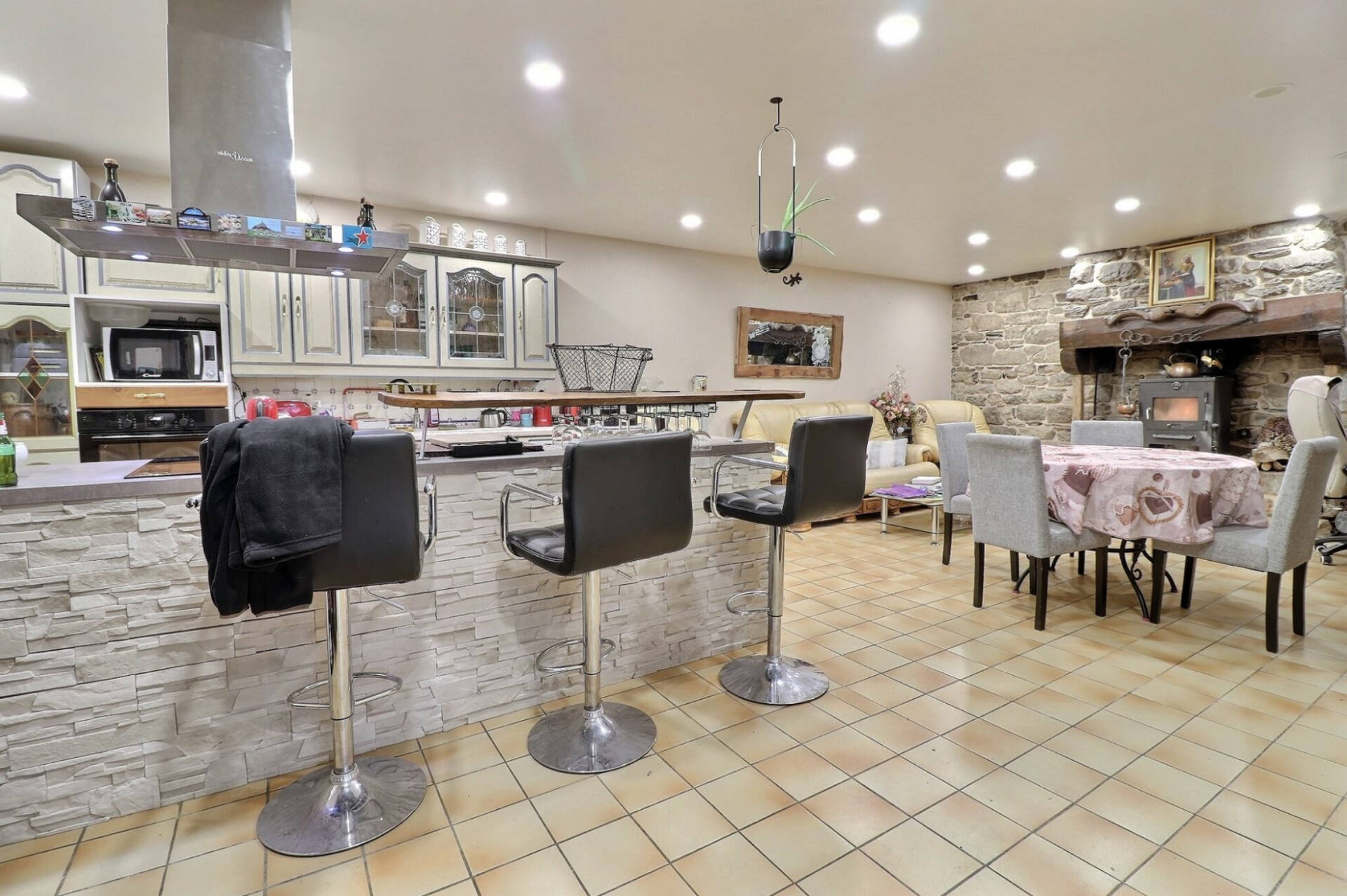 VENTEÀ TERME OCCUPÉE À GOURIN