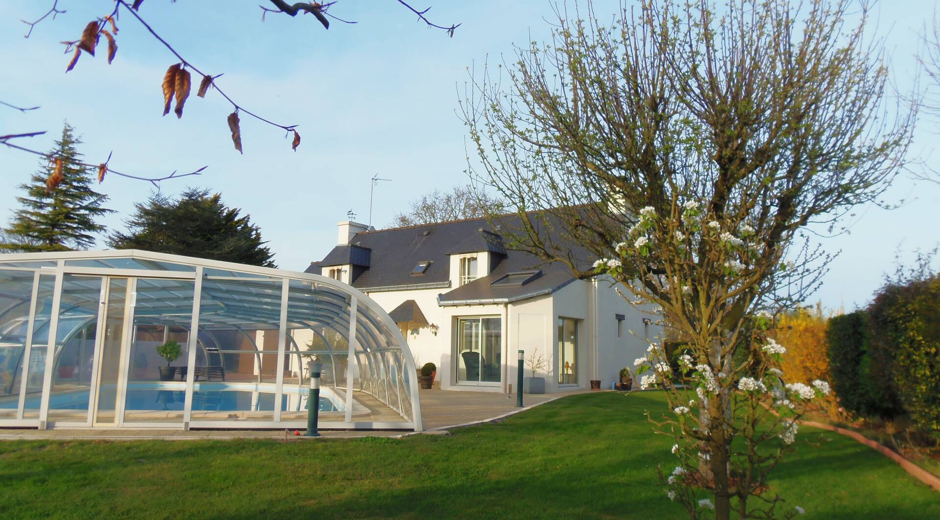Maison avec piscine, viager occupé, à GUERANDE