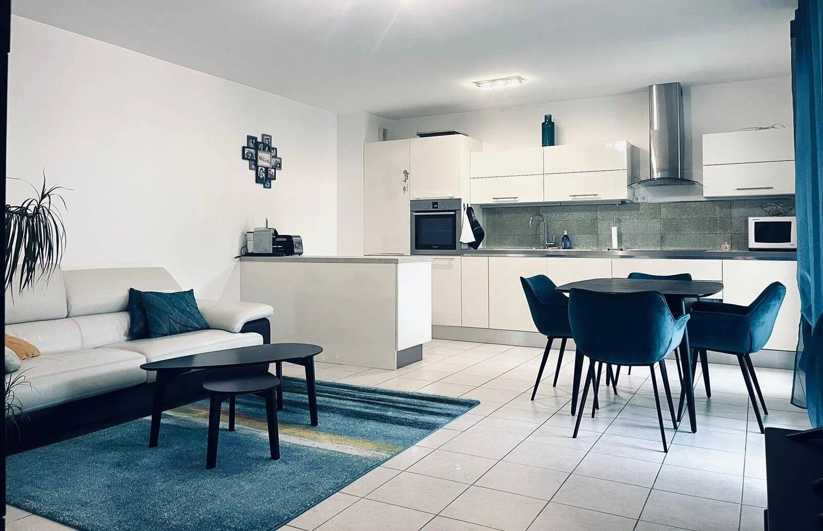 Appartement 3 pièces à vendre a Cagnes sur mer avec terrasse, parking et garage
