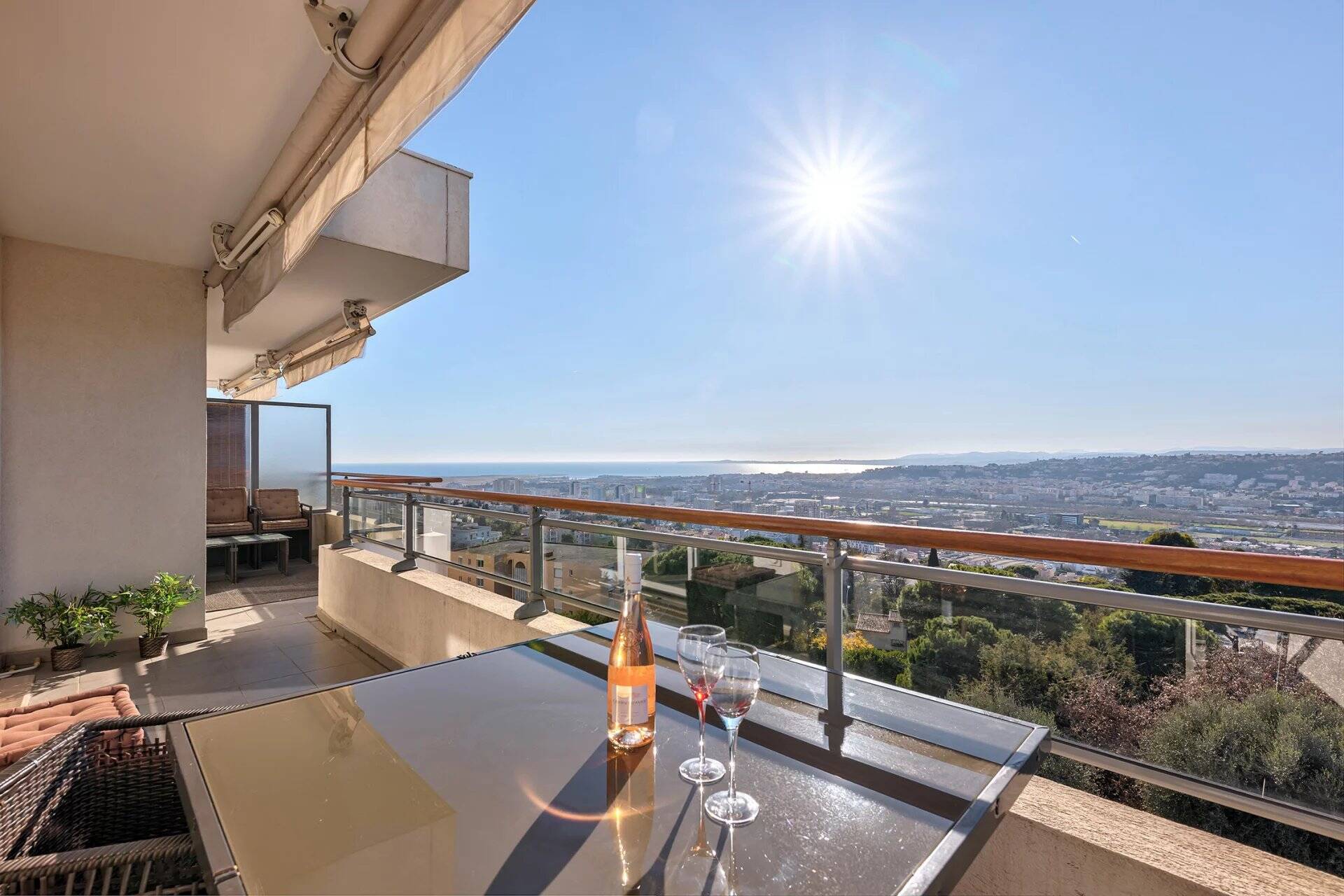 Appartement  - 4 pièces  - 78.75 m² -  575 000 € - À vendre 