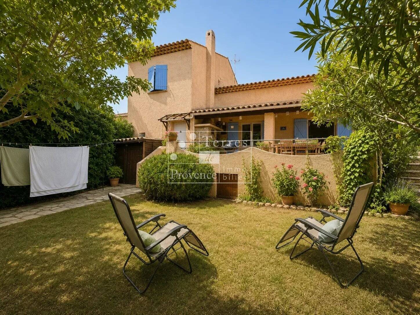 FRÉJUS – Villa de charme avec piscine, terrasse couverte et beaux volumes