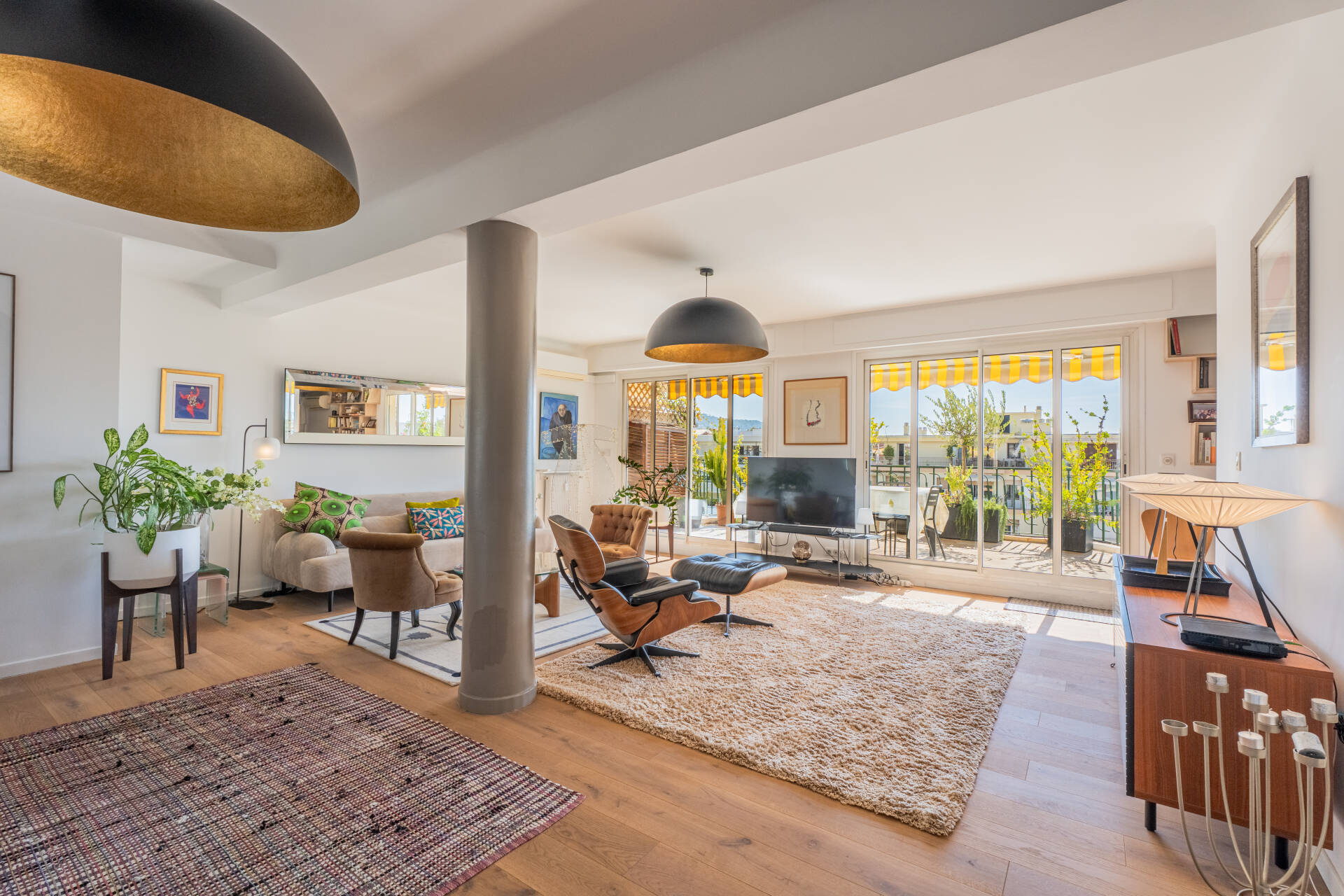 Appartement  - 4 pièces  - 121.2 m² -  1 140 000 € - À vendre 