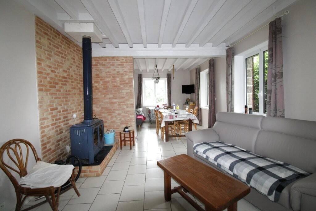 VIAGER OCCUPÉ À TEURTHÉVILLE-BOCAGE