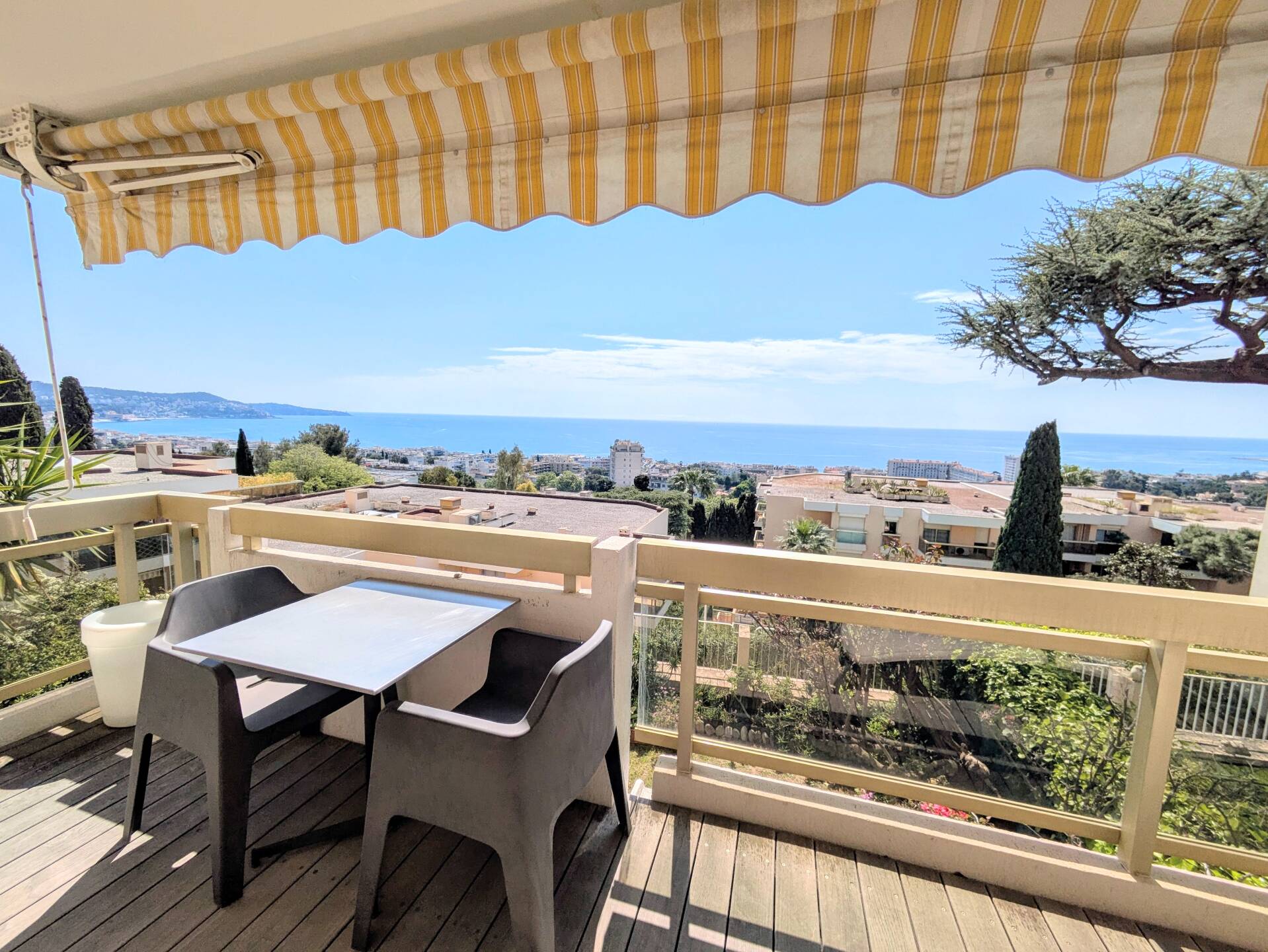 Appartement  - 2 pièces  - 56.0 m2 -  425 000 € - À vendre 