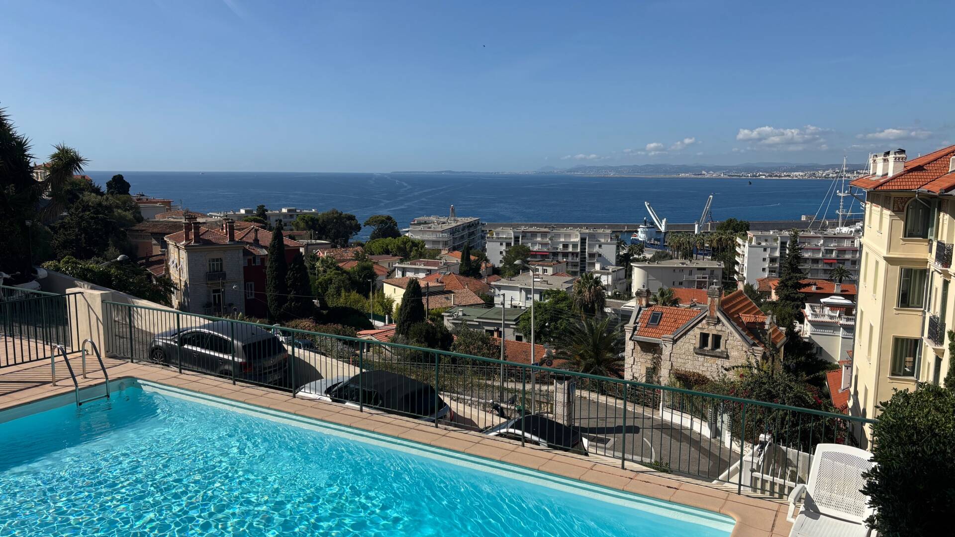 NUE PROPRIÉTÉ À NICE