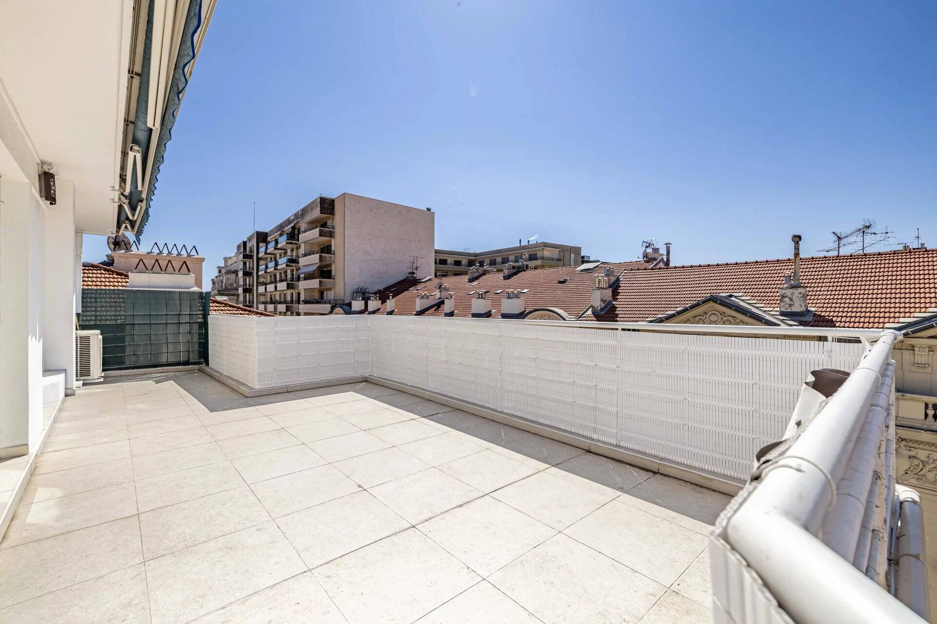 Appartement  - Appartement  - 3 pièces  - 108.0 m² -  1 100 000 € - À vendre 