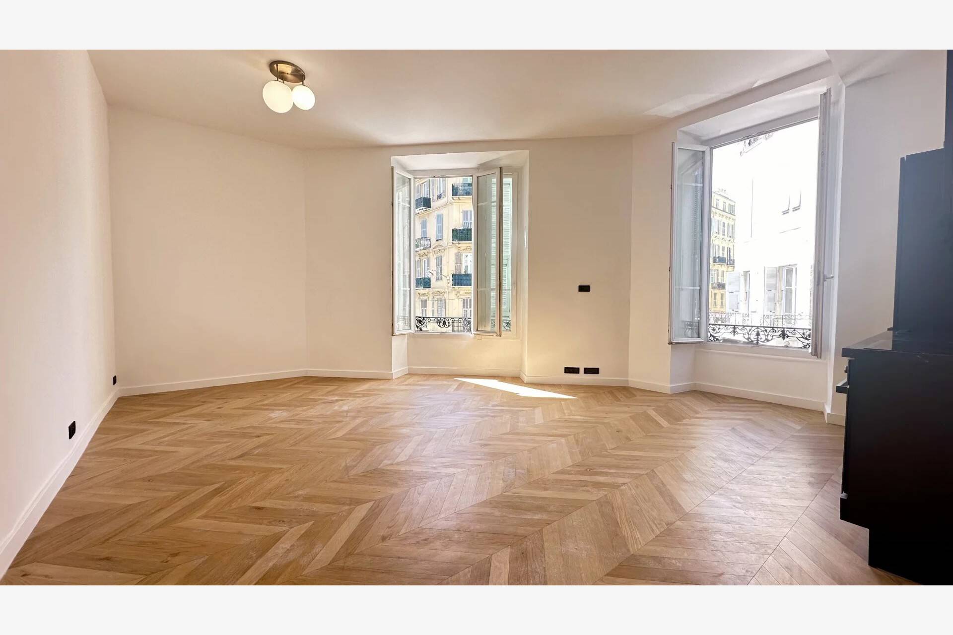 Appartement  - 3 pièces  - 67.0 m² -  415 000 € - À vendre 