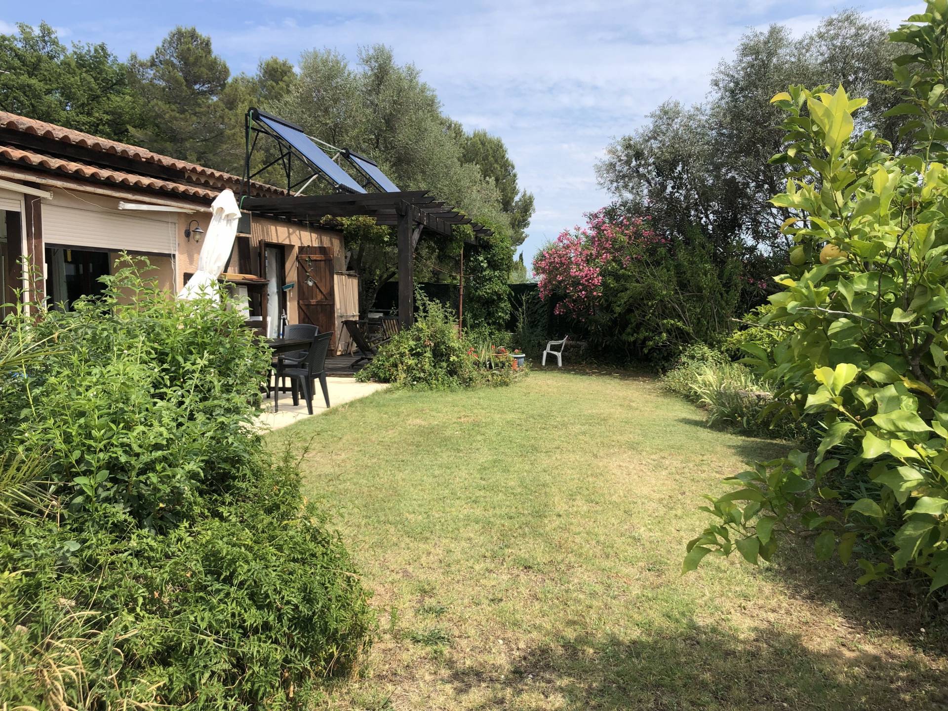 Villa f6, Terrain 1249 M2 Tourette sur fayence Viager Occupé Mr de 88 ans