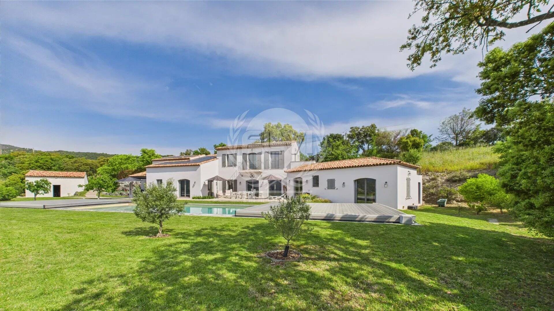 Propriété d’exception avec vue panoramique à Plan de la Tour