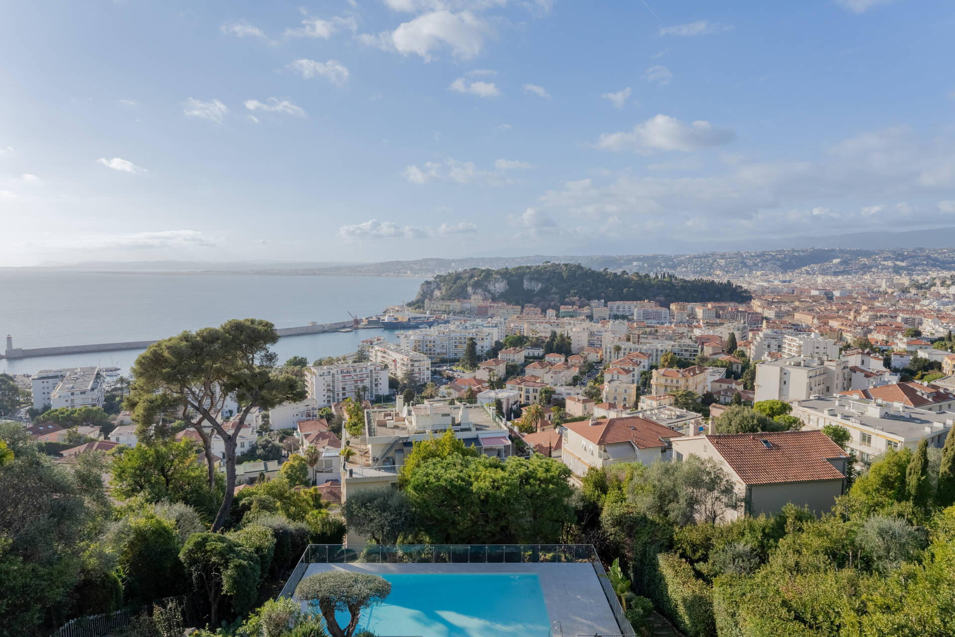 Appartement  - 3 pièces  - 85.78 m2 -  1 400 000 € - À vendre 