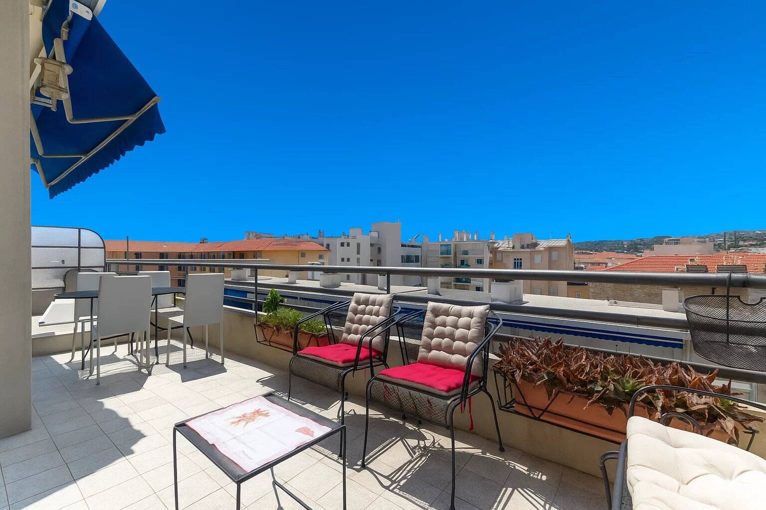 Appartement  - 3 pièces  - 50.07 m2 -  620 000 € - À vendre 