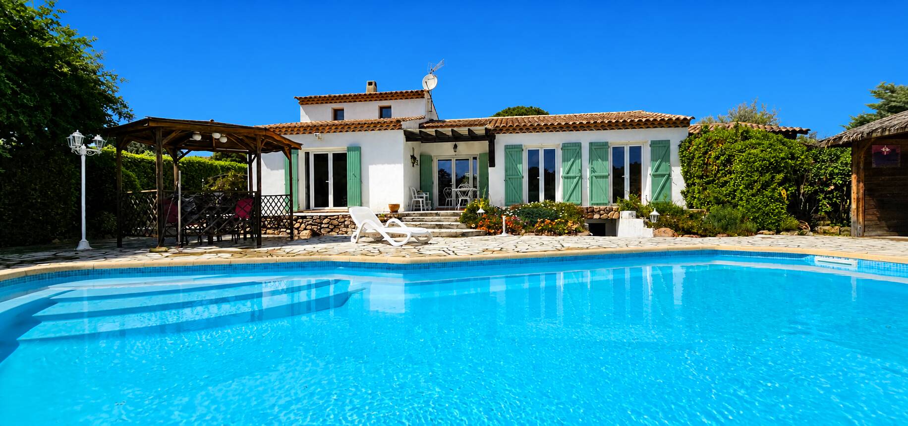 Villa avec piscine en impasse à Roquebrune Sur Argens