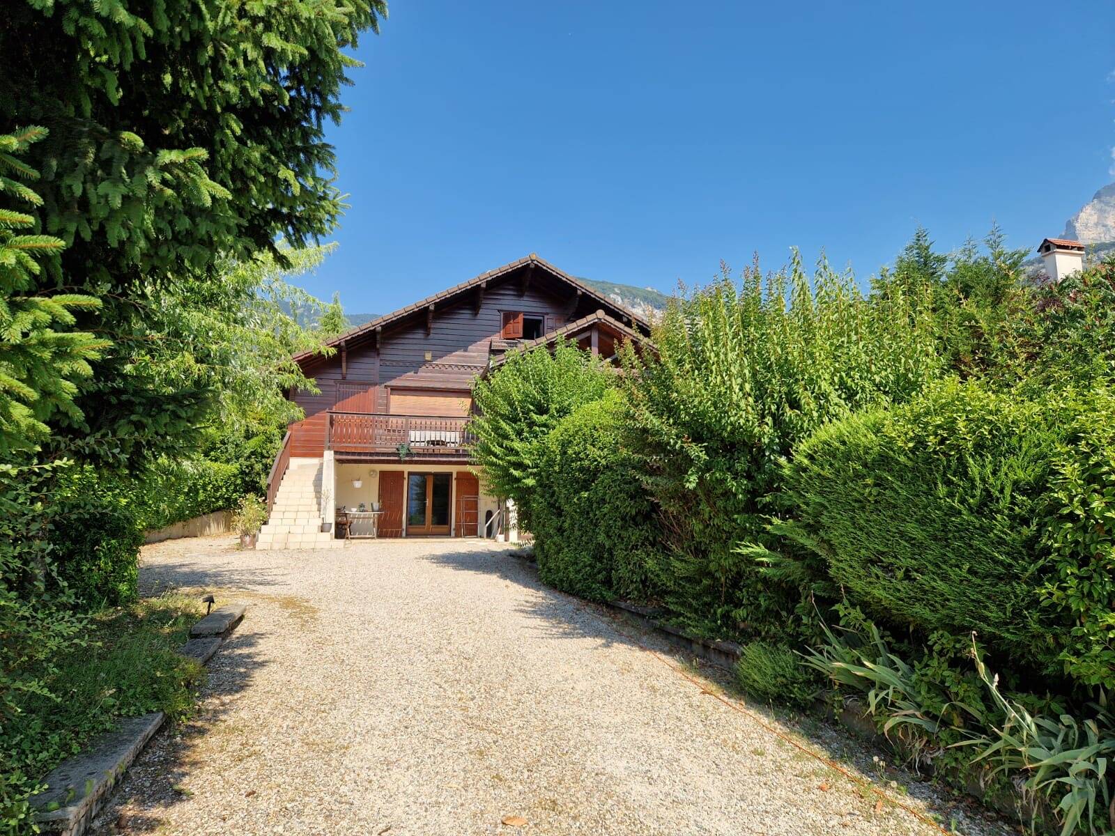 Maison de 180 m² habitables environ à Bernin