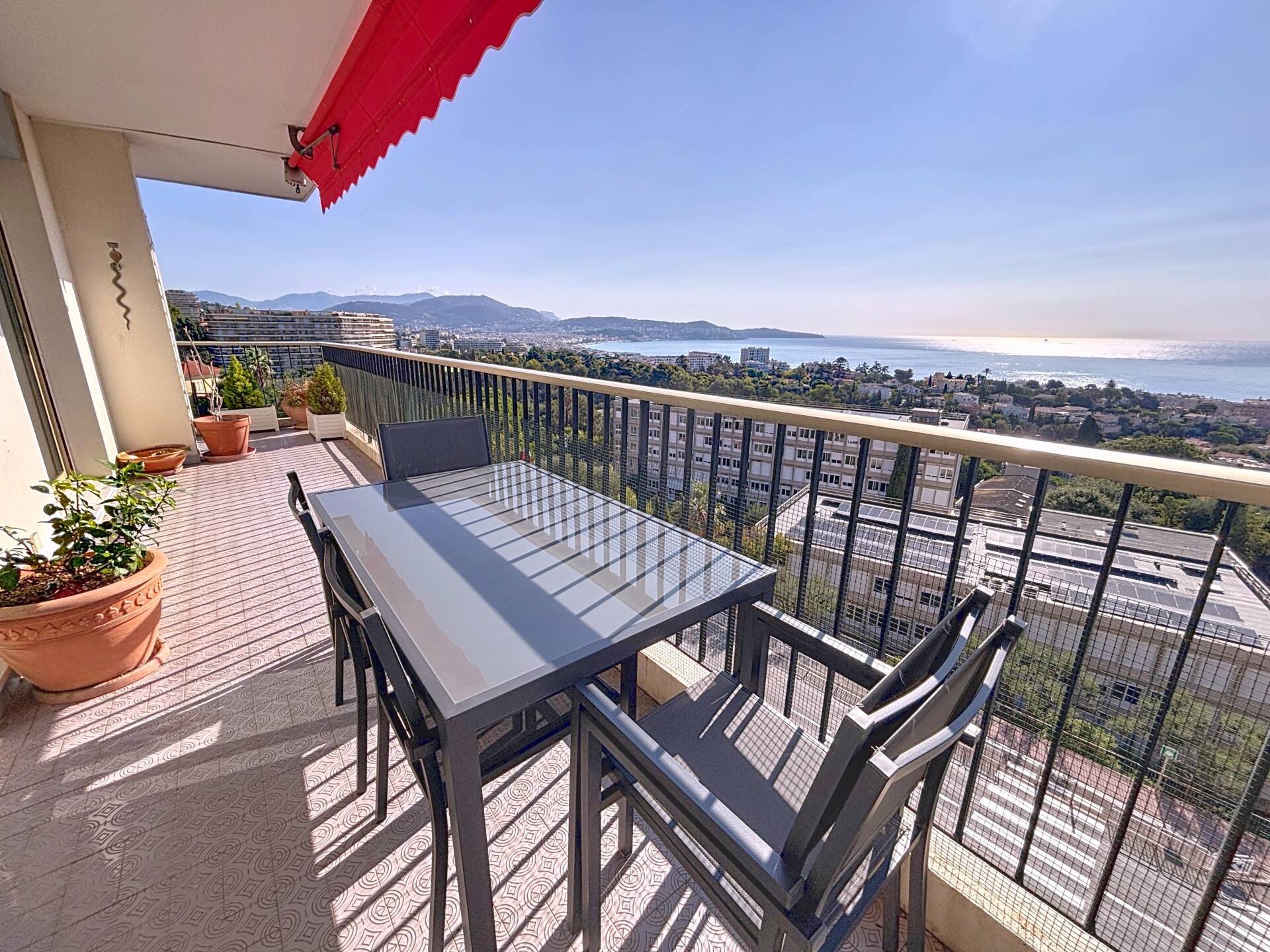 Appartement  - 3 pièces  - 77.68 m2 -  525 000 € - À vendre 