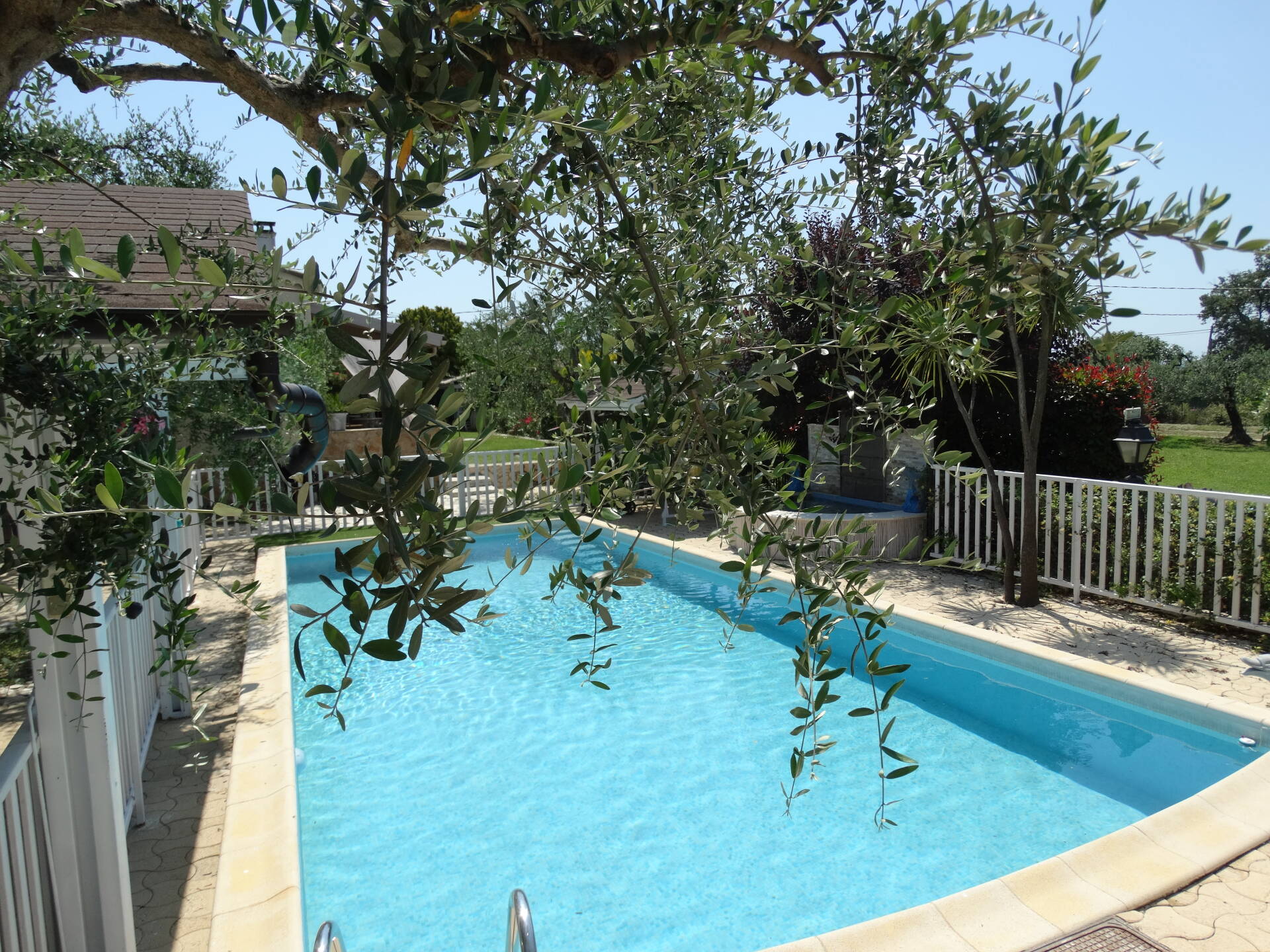 Quartier recherché - Villa indépendante sur 3127m² de terrain