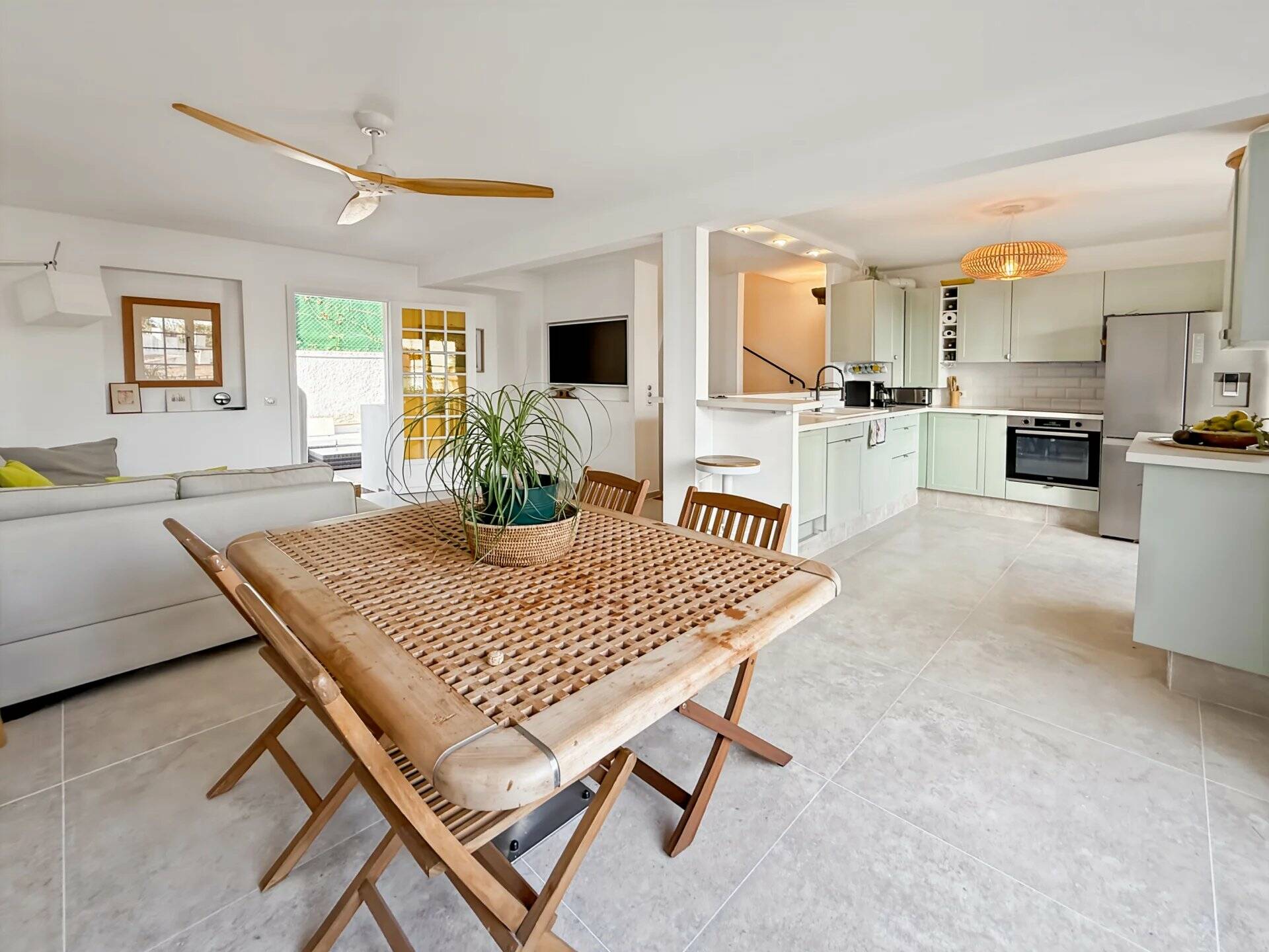 Maison de 5 pièces sur 3 Niveaux - Cagnes sur mer