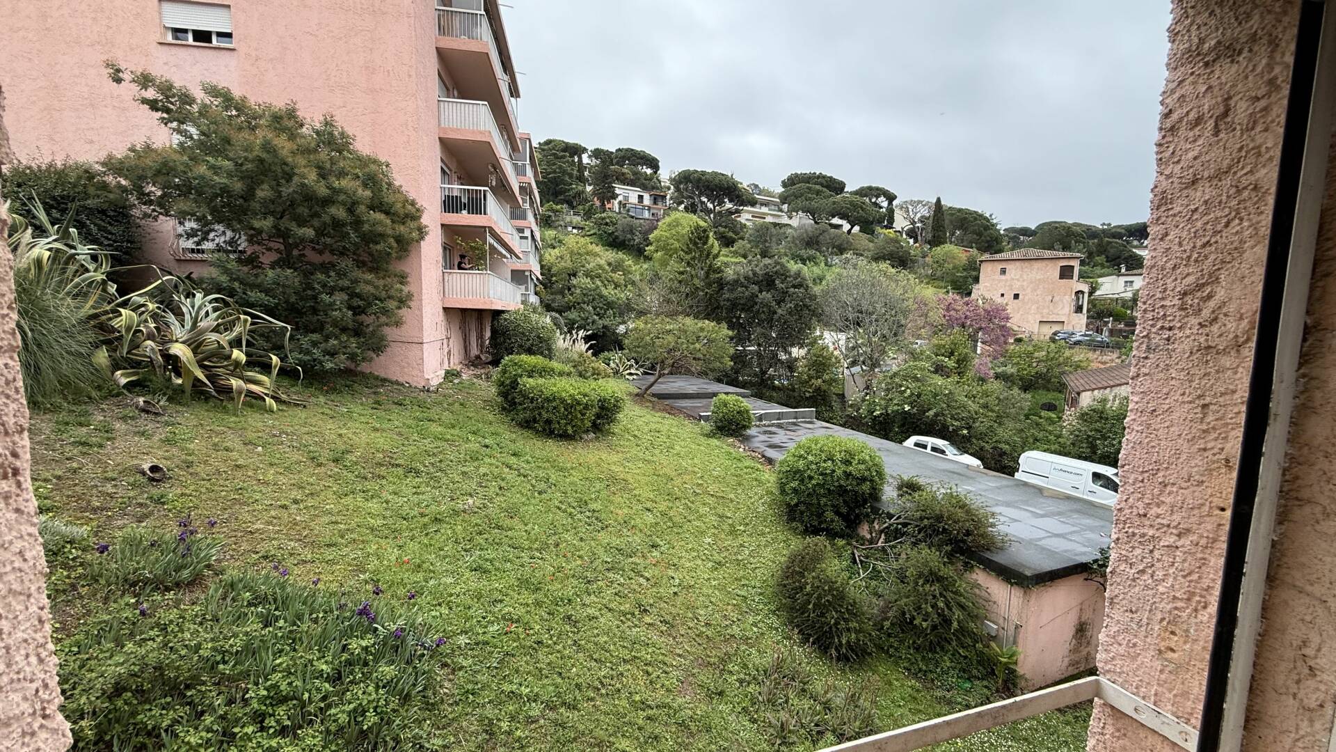 Appartement f3 Cannes la Bocca, Viager occupé Mr 86 ans et Mme 73 ans