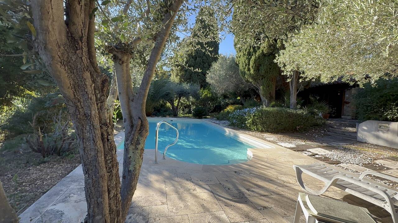 Villa La croix Valmer Plage de Gigaro Var 83420 Viager Occupé dame de 92 ans