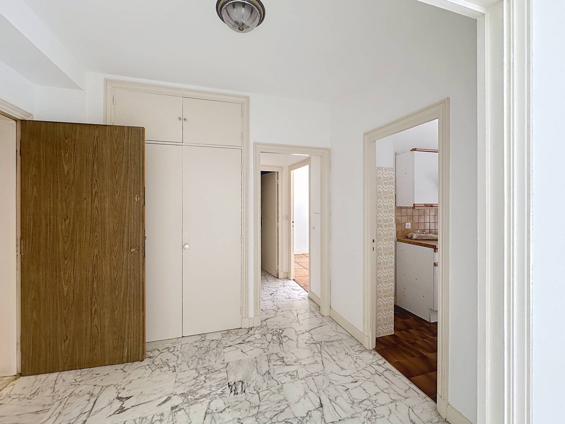 Appartement  - 2 pièces  - 57.71 m2 -  295 000 € - À vendre 
