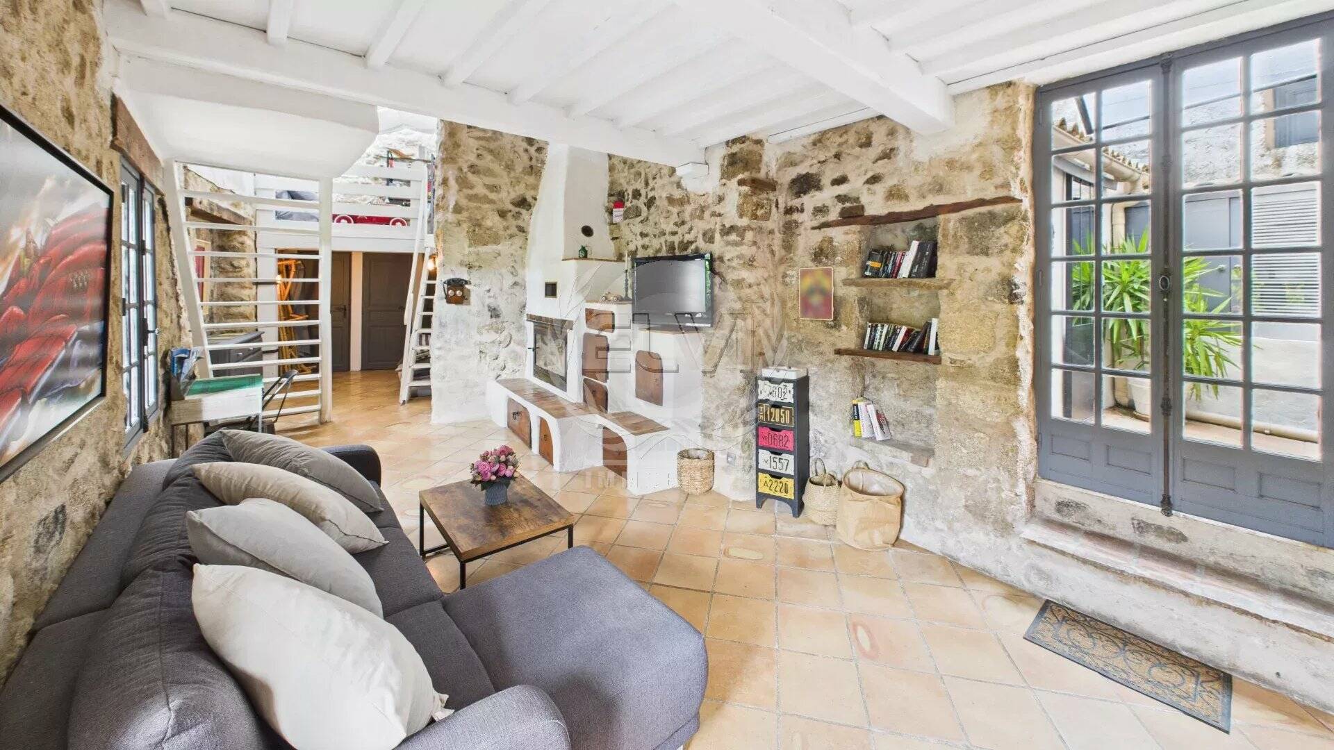 Charmante maison dans un hameau du Plan-de-la-Tour