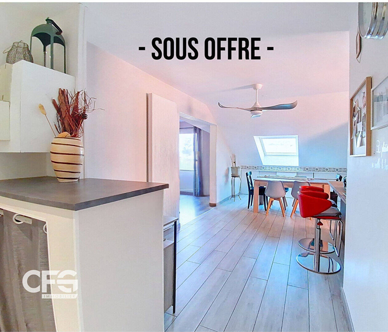 Grand T2 , très bon état, dernier étage avec balcon.